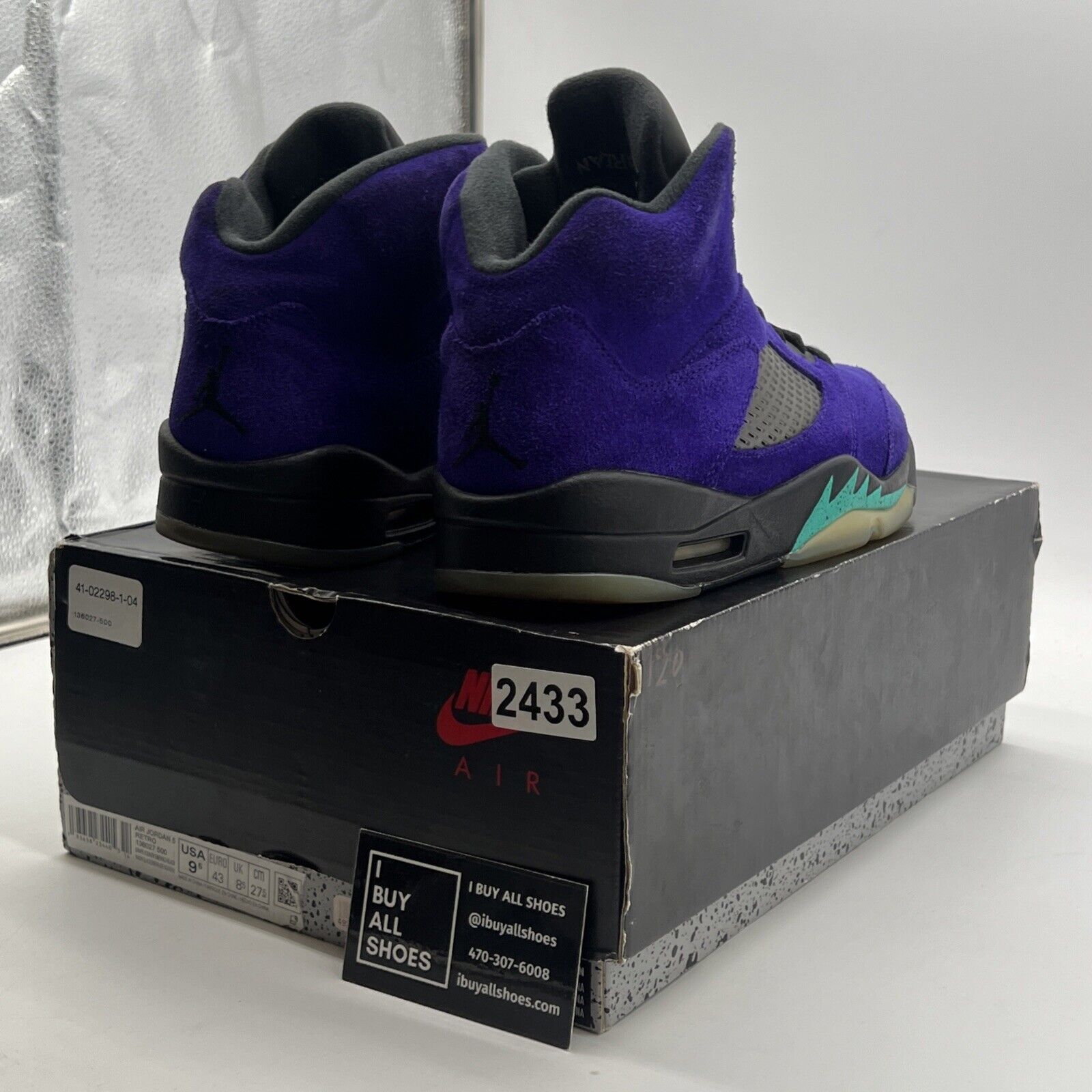 Size 9.5 - Air Jordan 5 Retro Alternate Grape 2020 (136027-500)