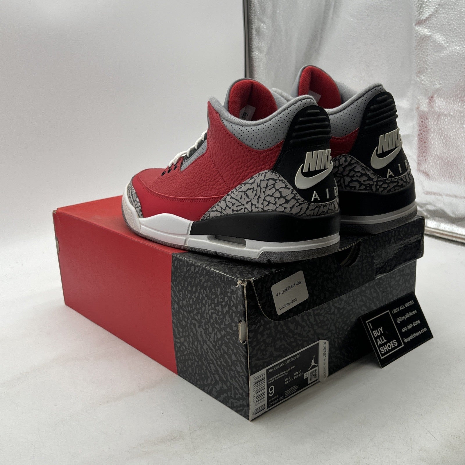 Size 9 - Air Jordan 3 Retro SE Mid Unite (CK5692-600)