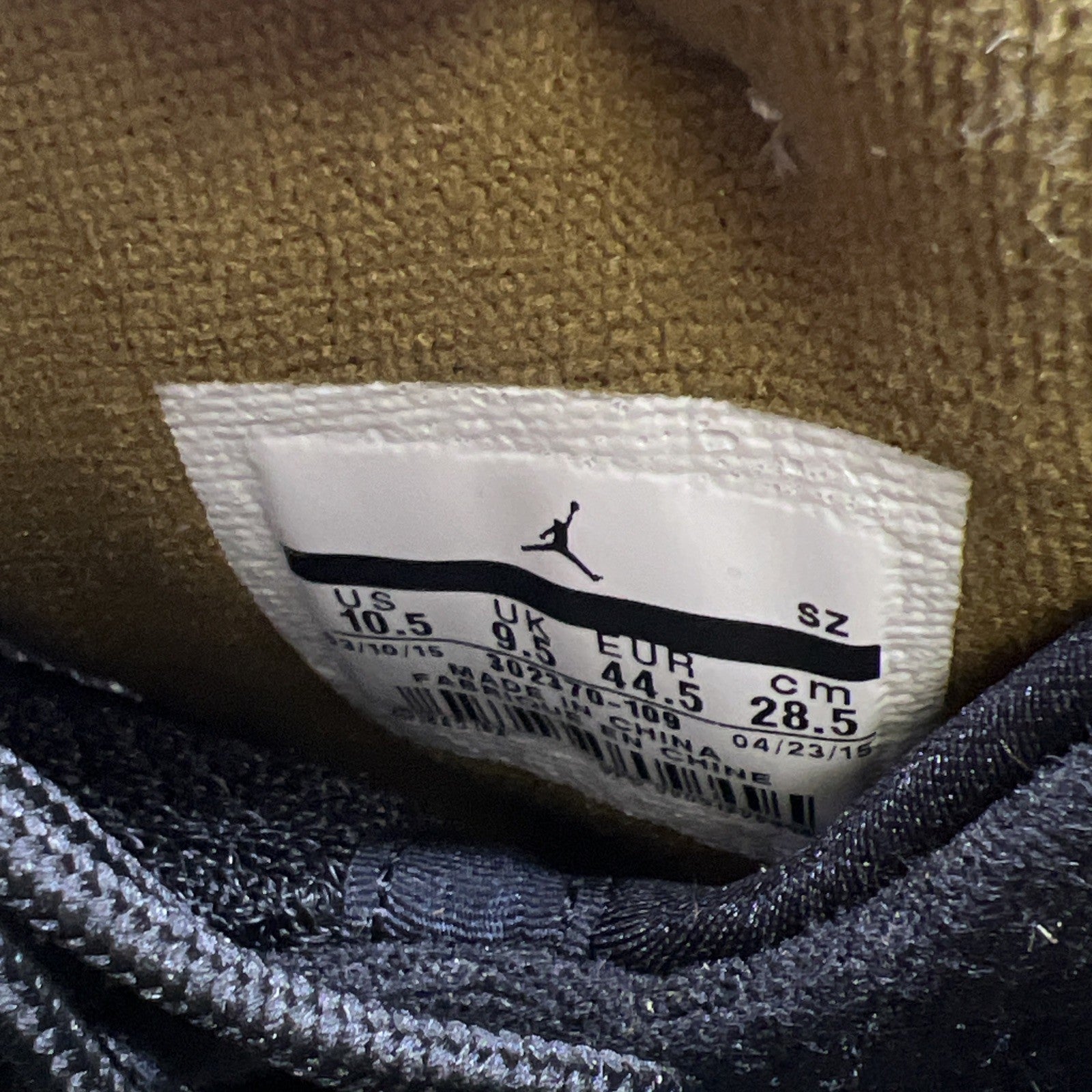 Size 10.5 - Air Jordan 9 Retro Statue (302370-109)