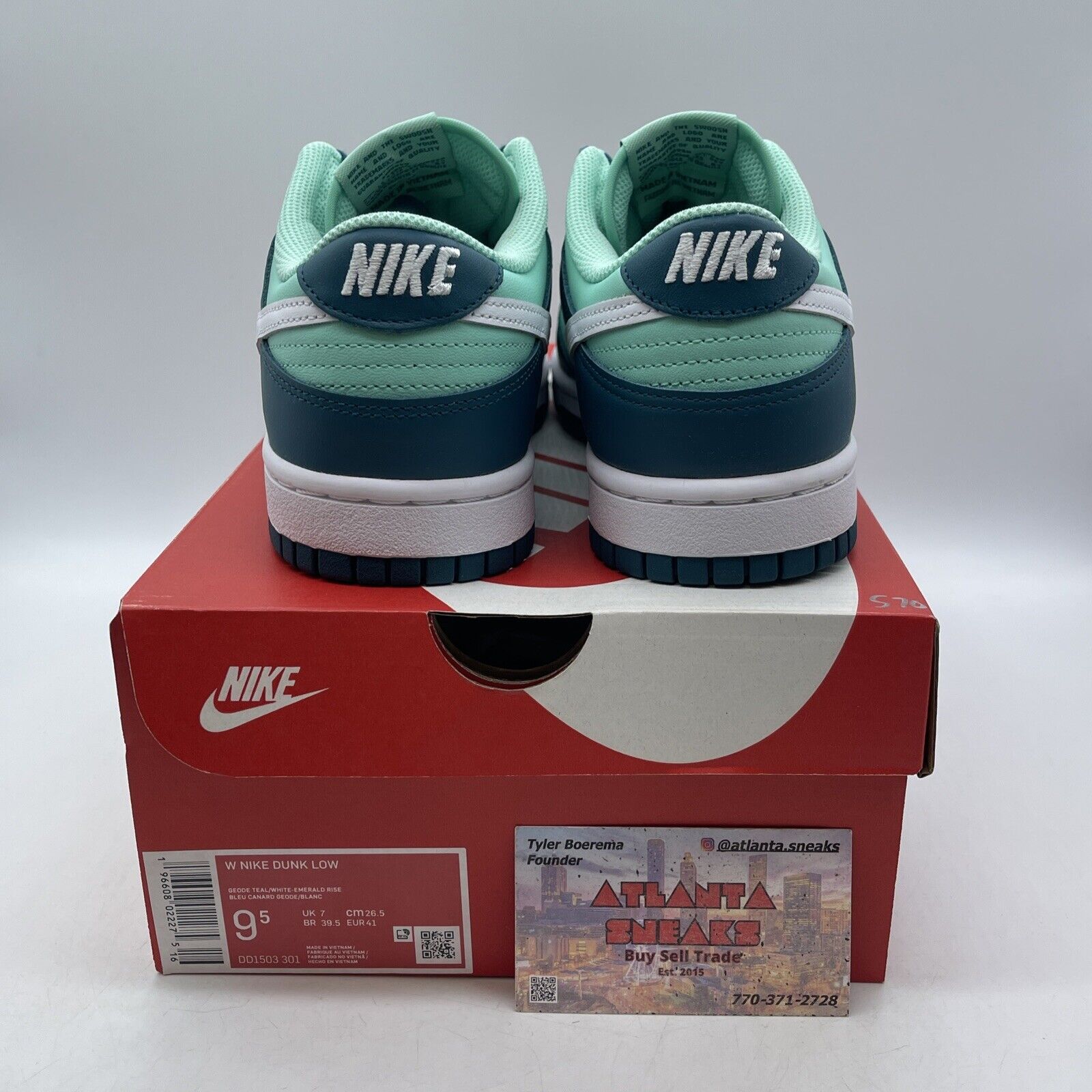 Size 9.5 - Nike Dunk Low Geode Teal Blue White Leather (DD1503-301)