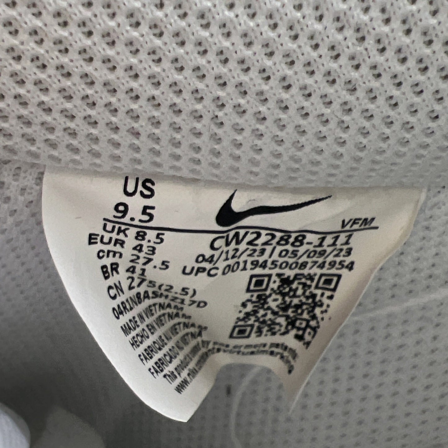 Size 9.5 - Nike Air Force 1 '07 Low Triple White (CW2288-111)