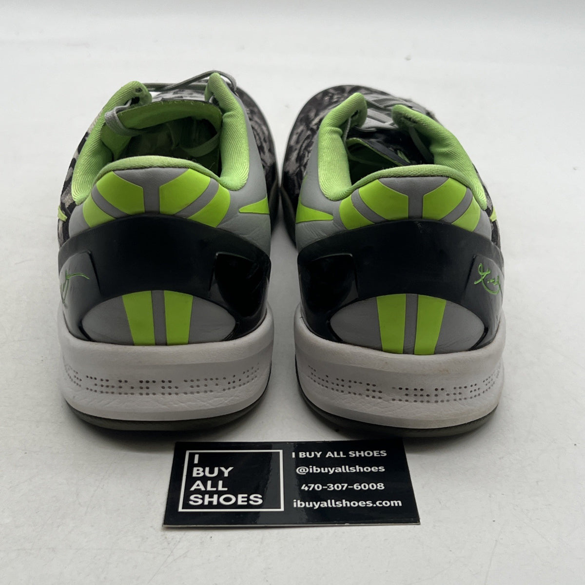 Size 11 - Nike Kobe 8 Graffiti - (555035-100)