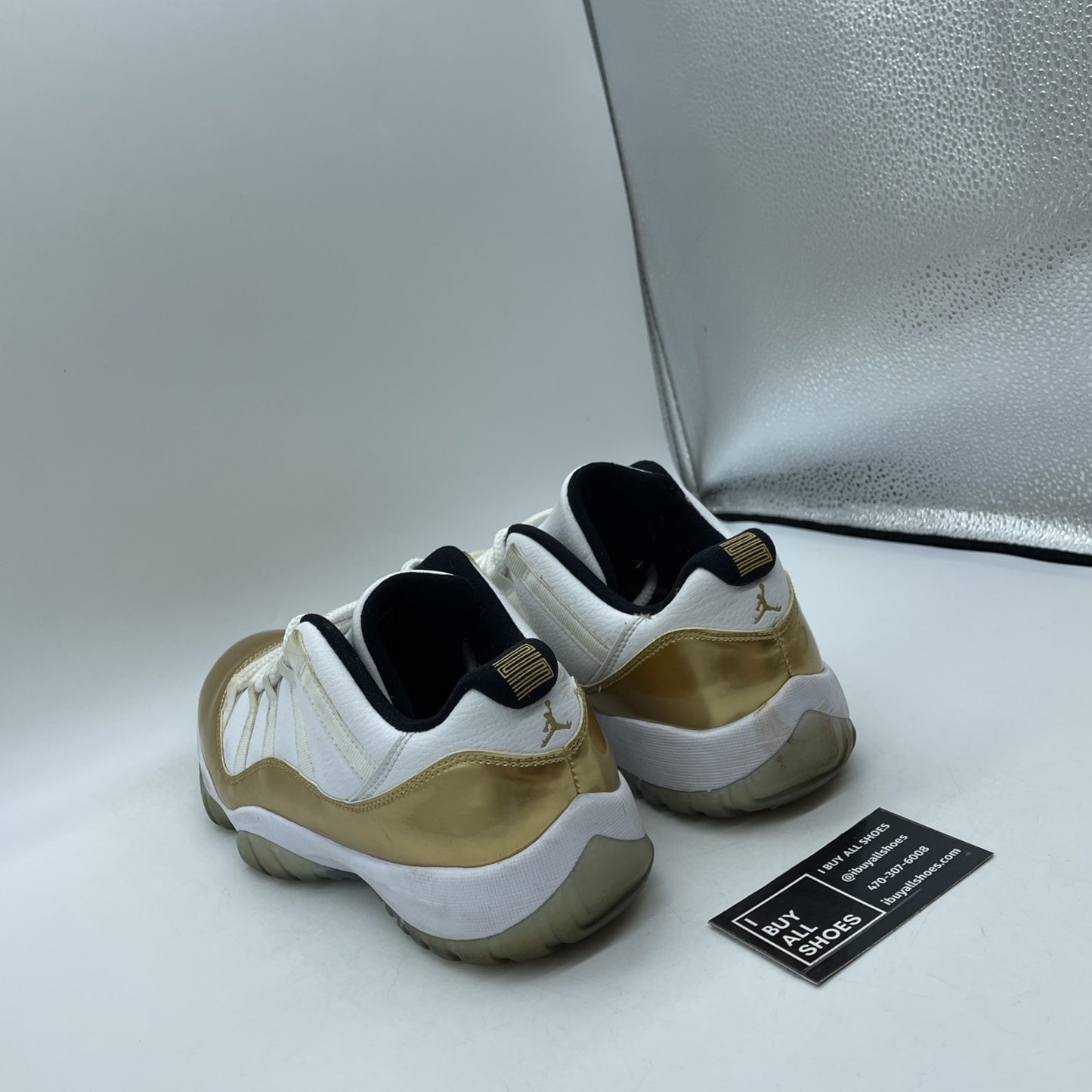 Size 10.5 - Air Jordan 11 Retro Low Closing Ceremony Leather (528895-103)
