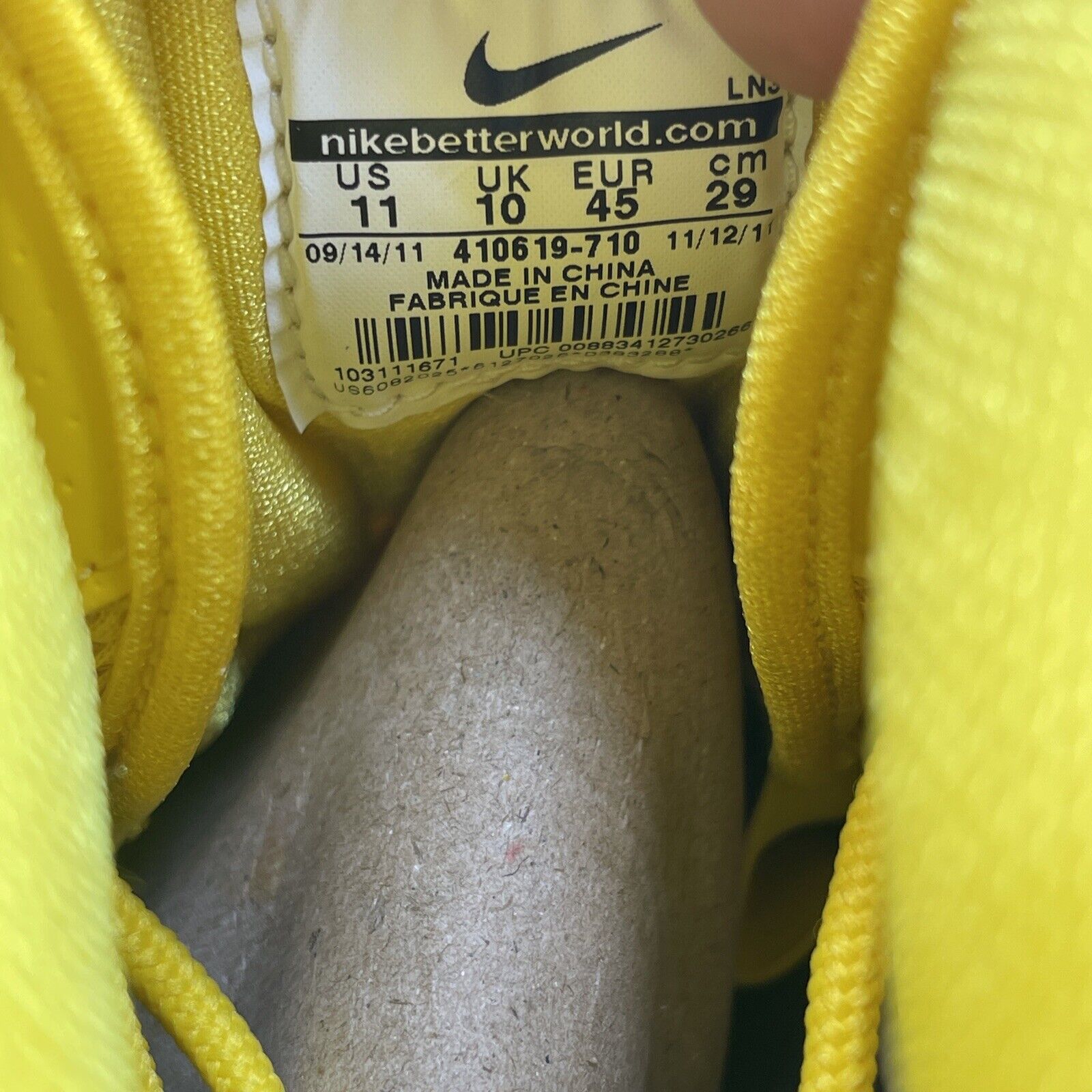 Size 11 - Nike Air Max Tempo Le Hoh Michigan White Yellow Suede (410619-710)