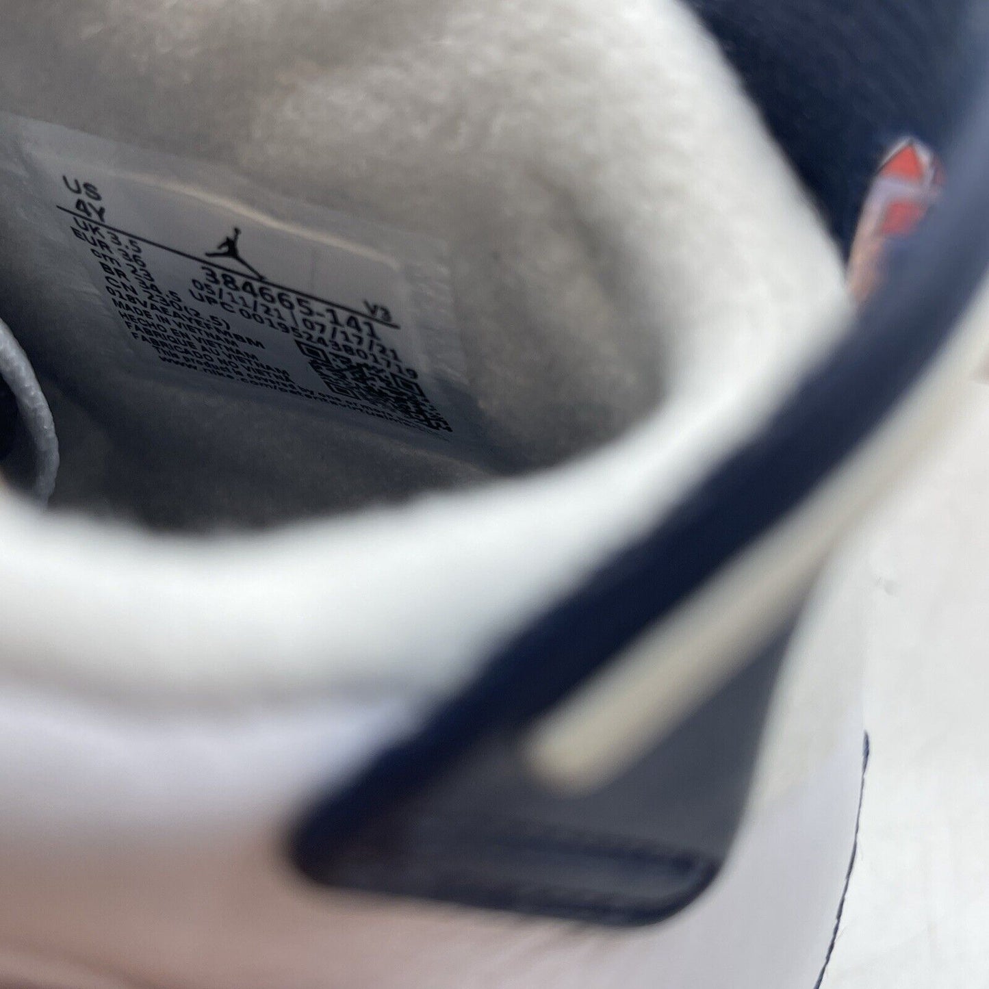 Size 4Y - Jordan 6 Retro Midnight Navy White Leather (384665-141)