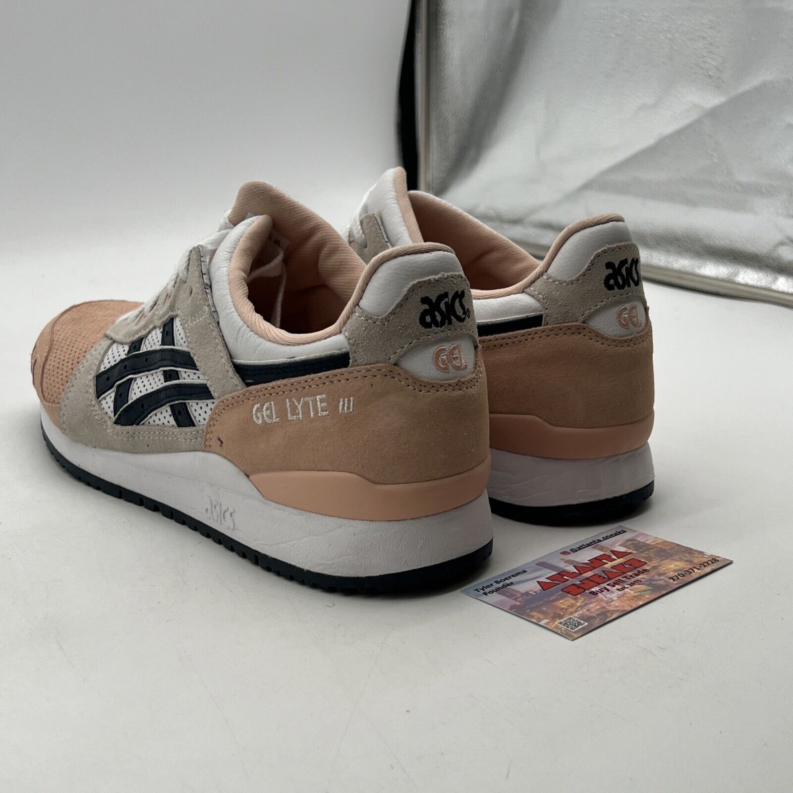 Size 9.5 - Asics GEL-LYTE III OG (1201A762-700)