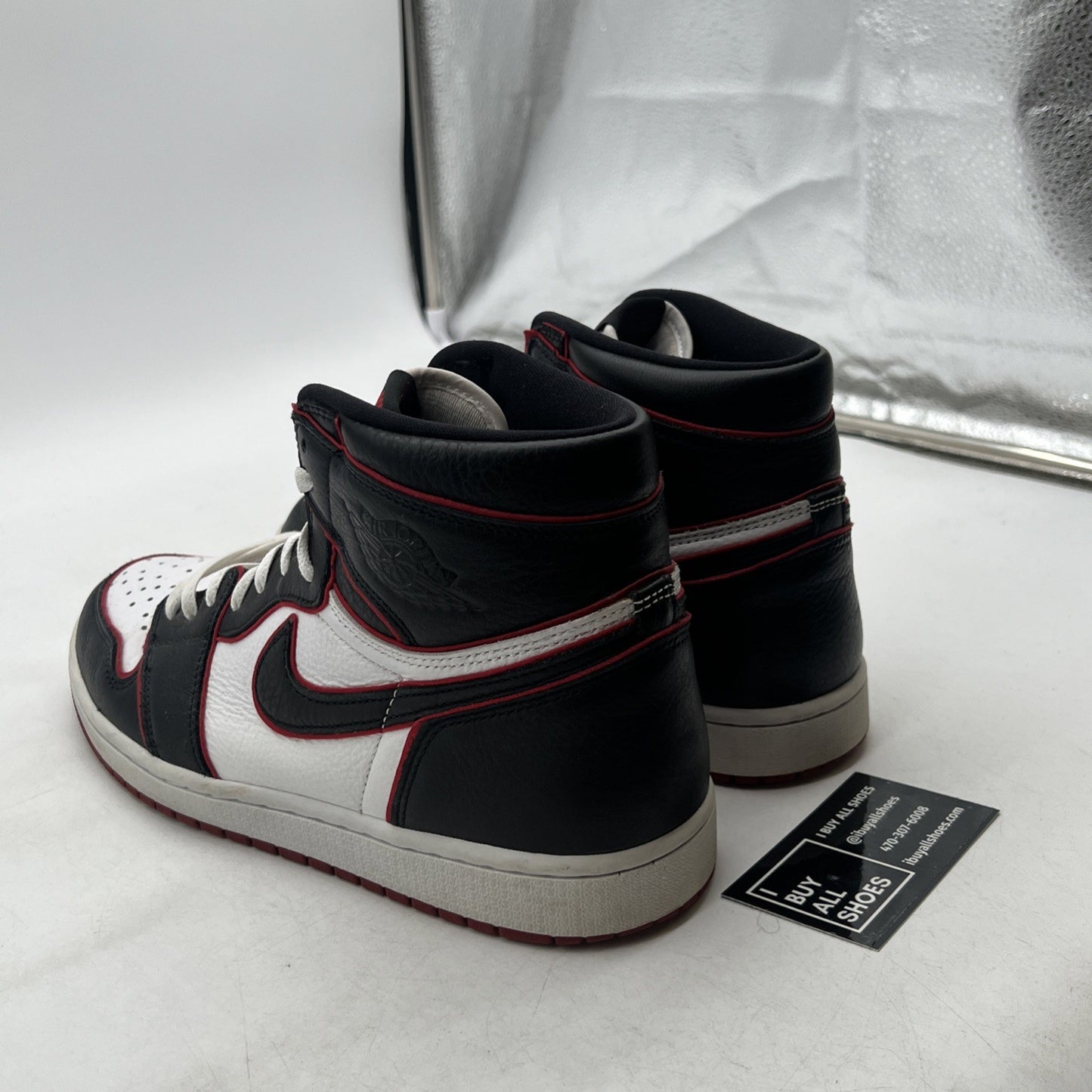 Size 10.5 - Air Jordan 1 Retro High OG Bloodline 2019 (555088-160)