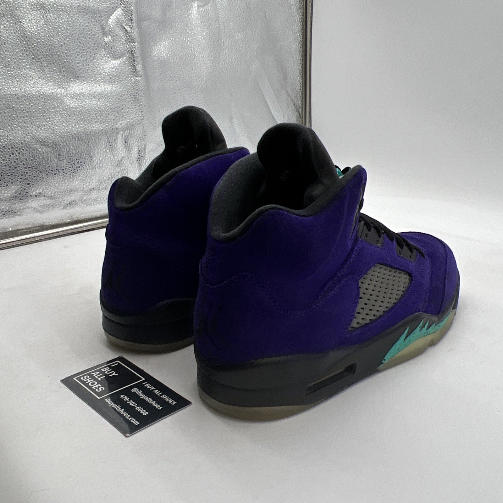 Size 10.5 - Air Jordan 5 Retro Alternate Grape 2020 (136027-500)