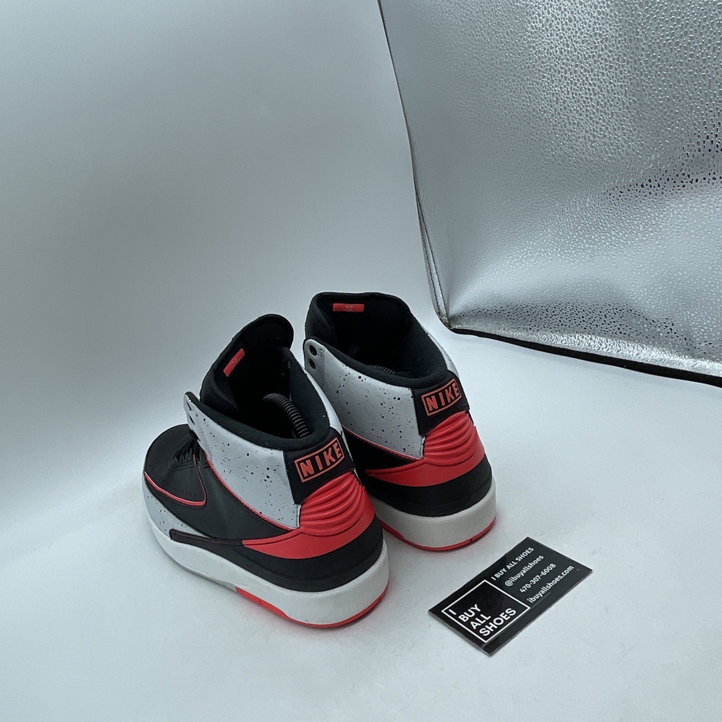 Size 7.5 - Air Jordan 2 Retro Infrared 23 (385475-023)