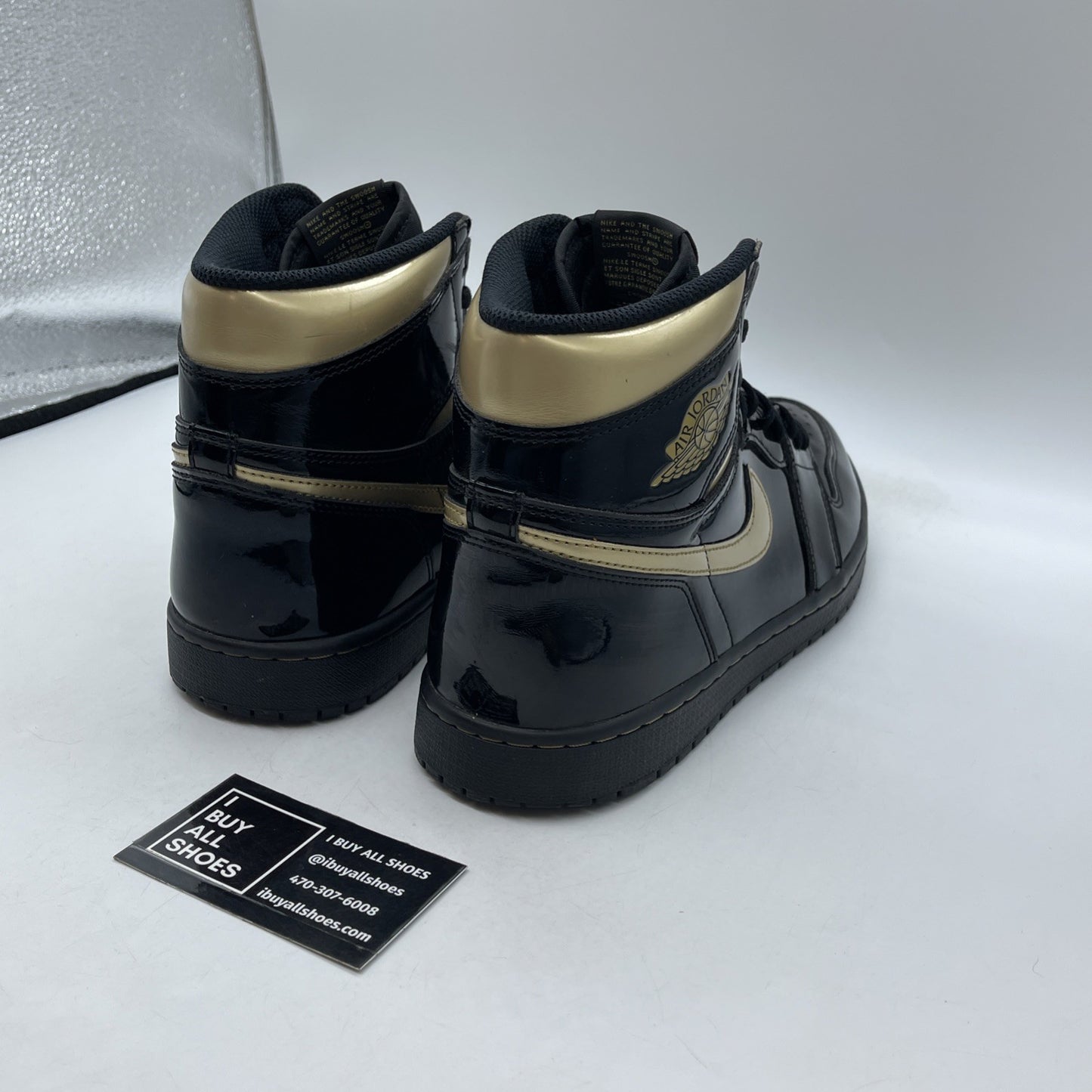 Size 11.5 - Jordan 1 Black Metallic Gold Leather (555088-032)