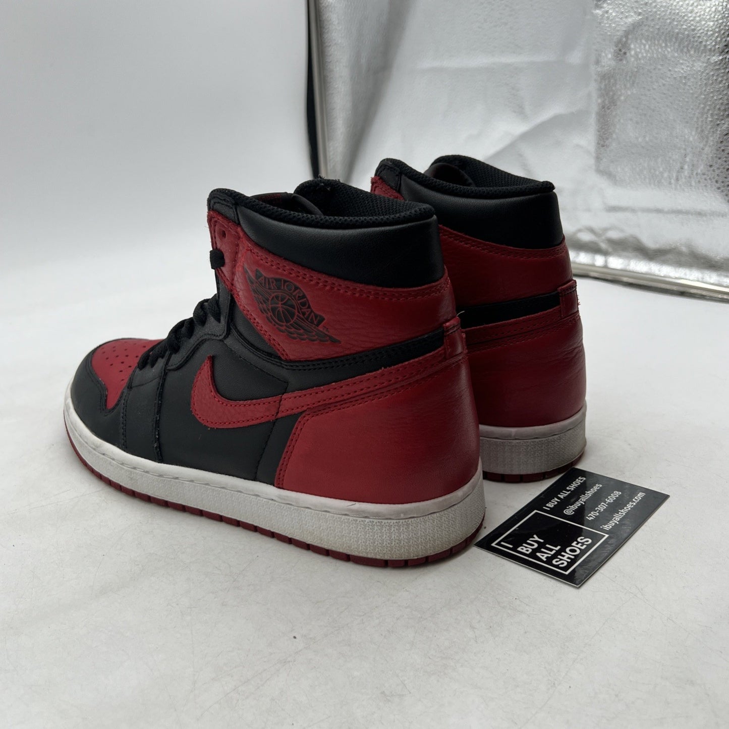 Size 9 - Air Jordan 1 Retro OG High Banned, Bred (555088-001)