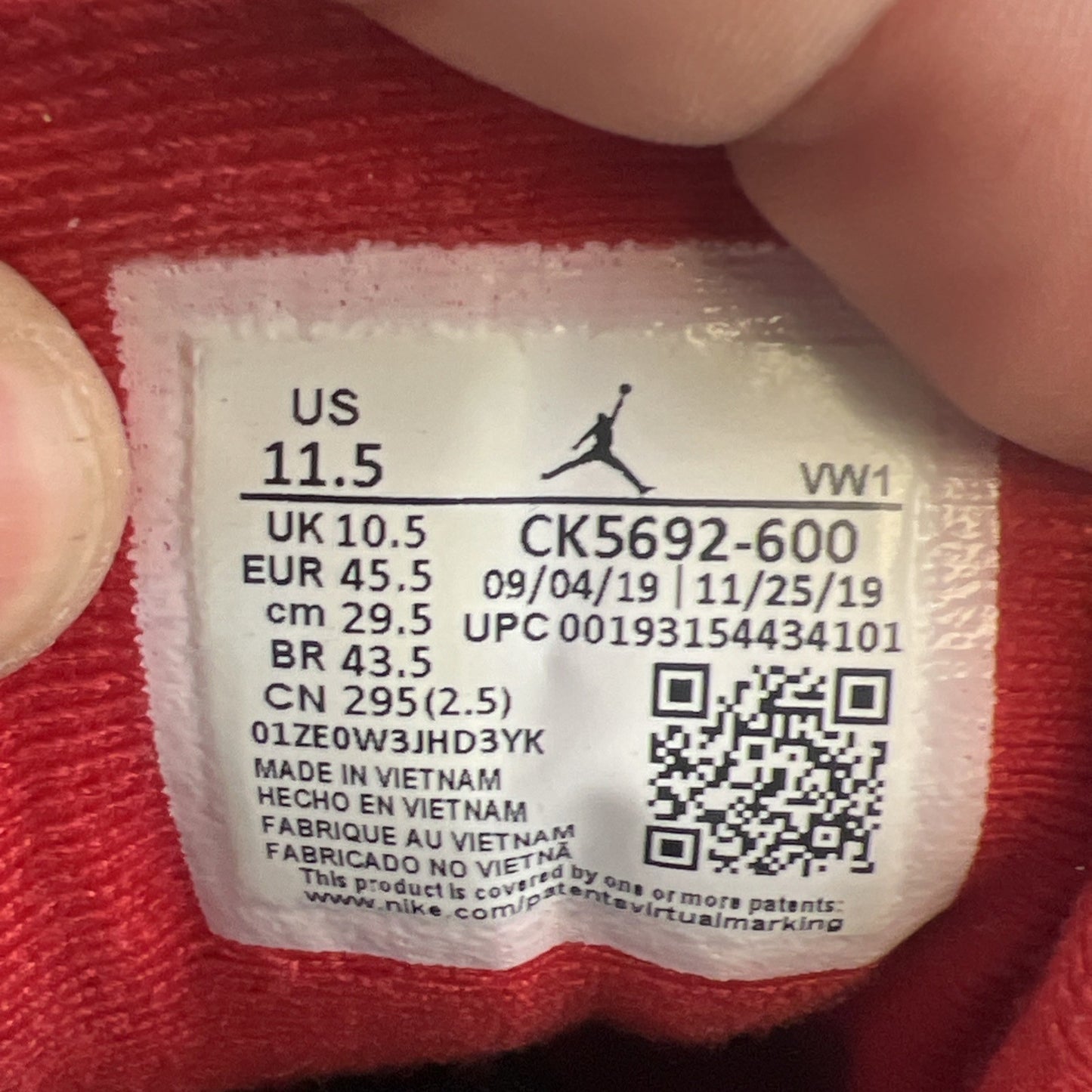 Size 11.5 - Air Jordan 3 Retro SE Mid Unite (CK5692-600)