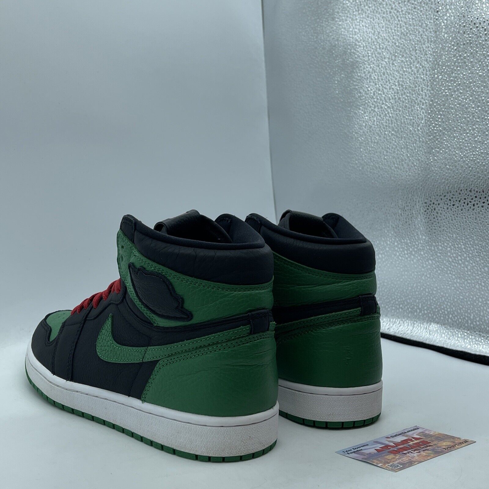 Size 9.5 - Jordan 1 Retro OG High Pine Green 2.0 Black Red (555088-030)