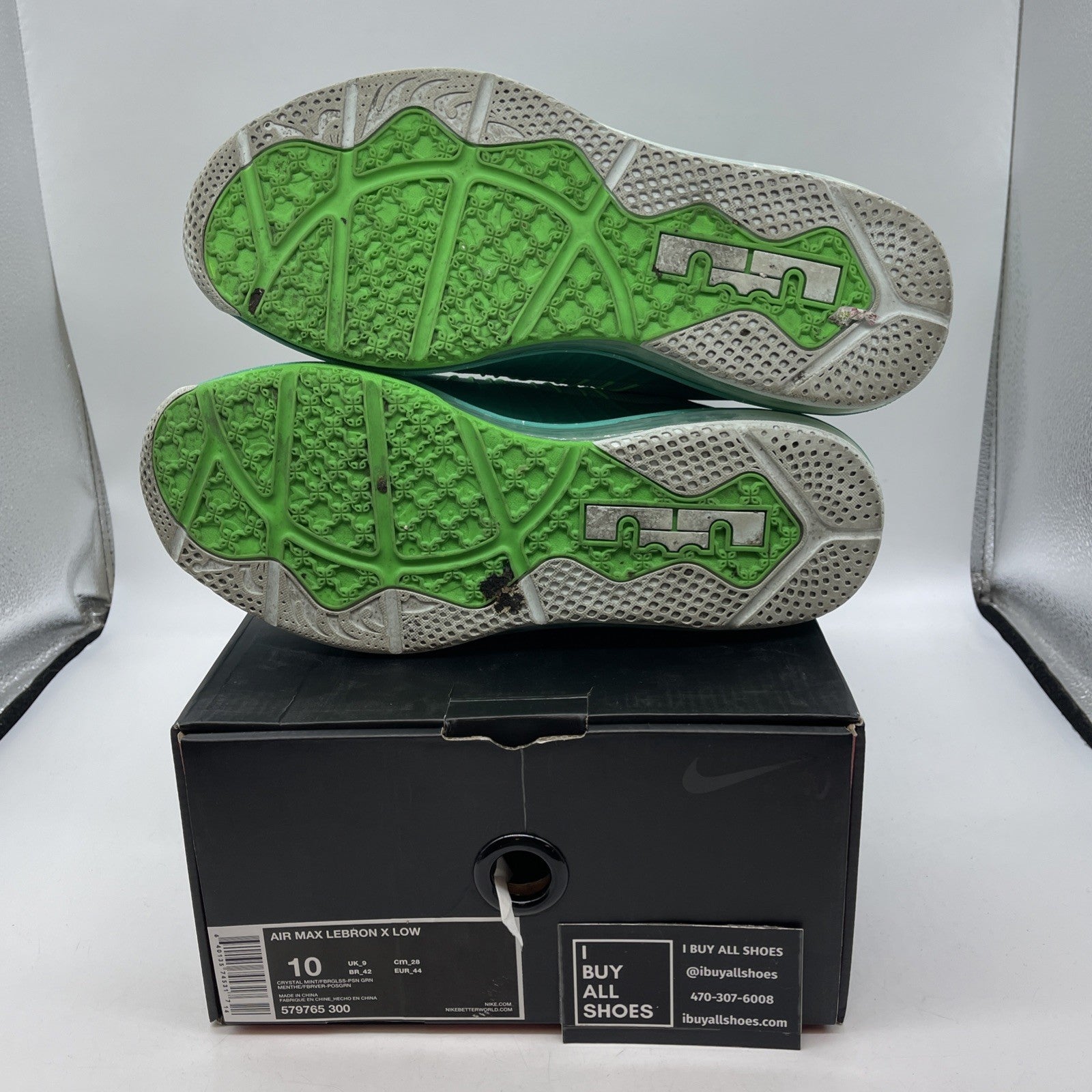 Size 10 - Nike Air Max LeBron 10 Low Easter (579765-300)
