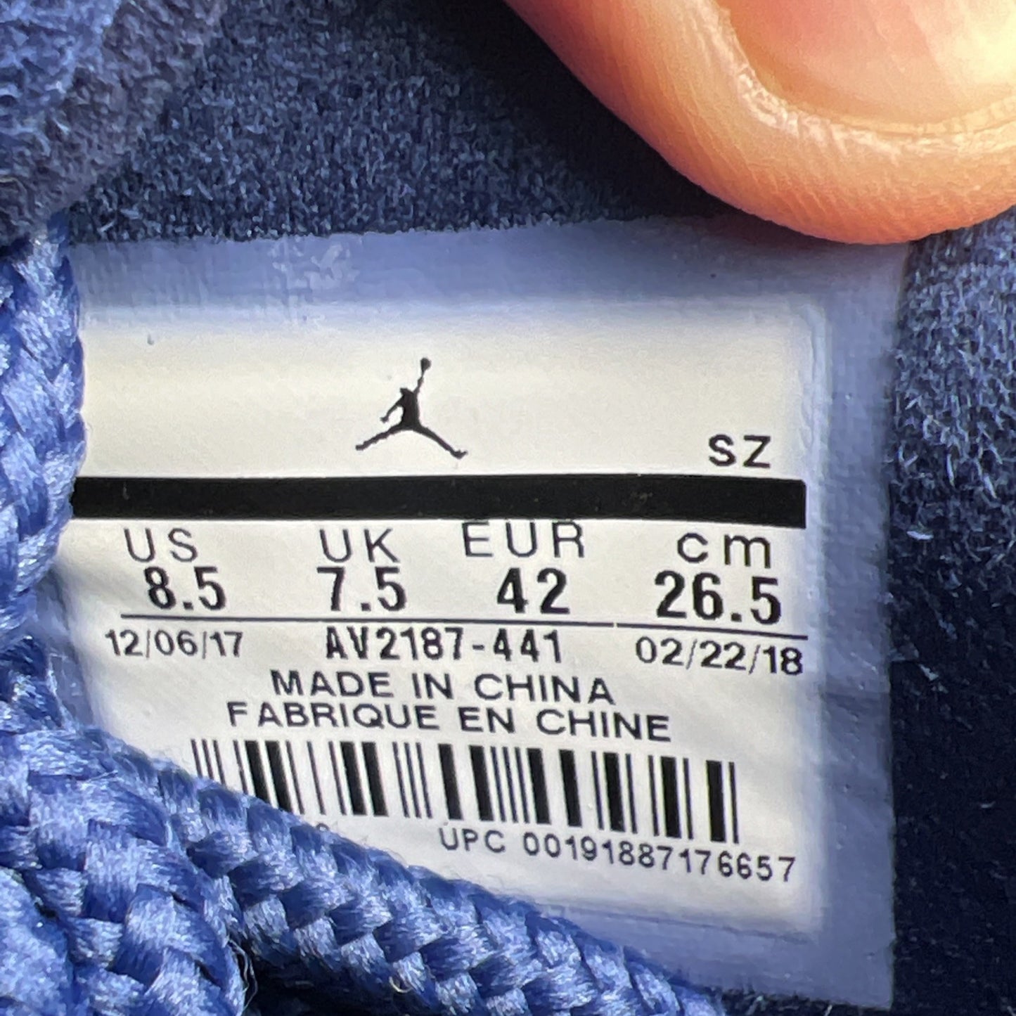 Size 8.5 - Air Jordan 11 Retro Low RE2PECT (AV2187-441)