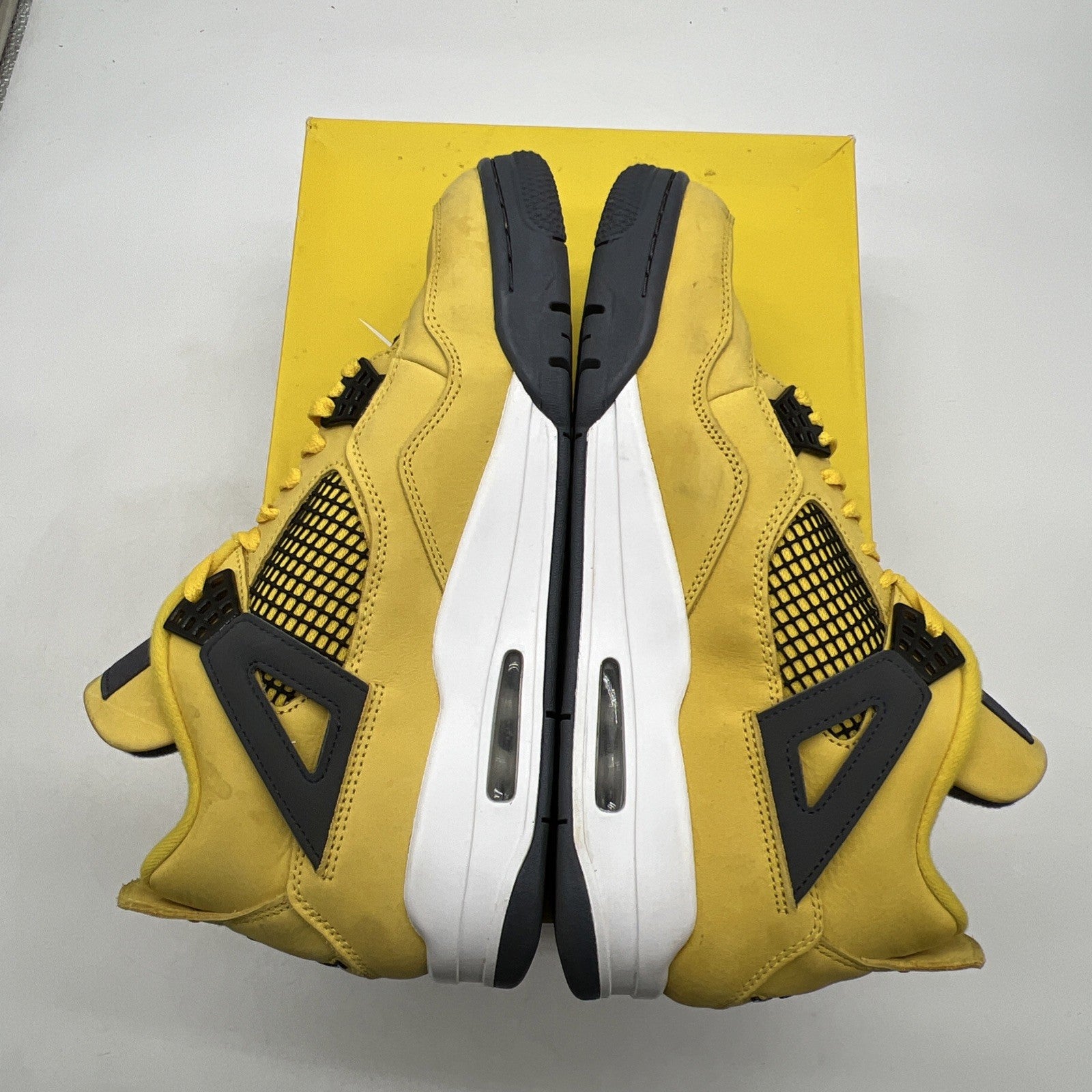 Size 10.5 - Air Jordan 4 Retro Mid Lightning (CT8527-700)