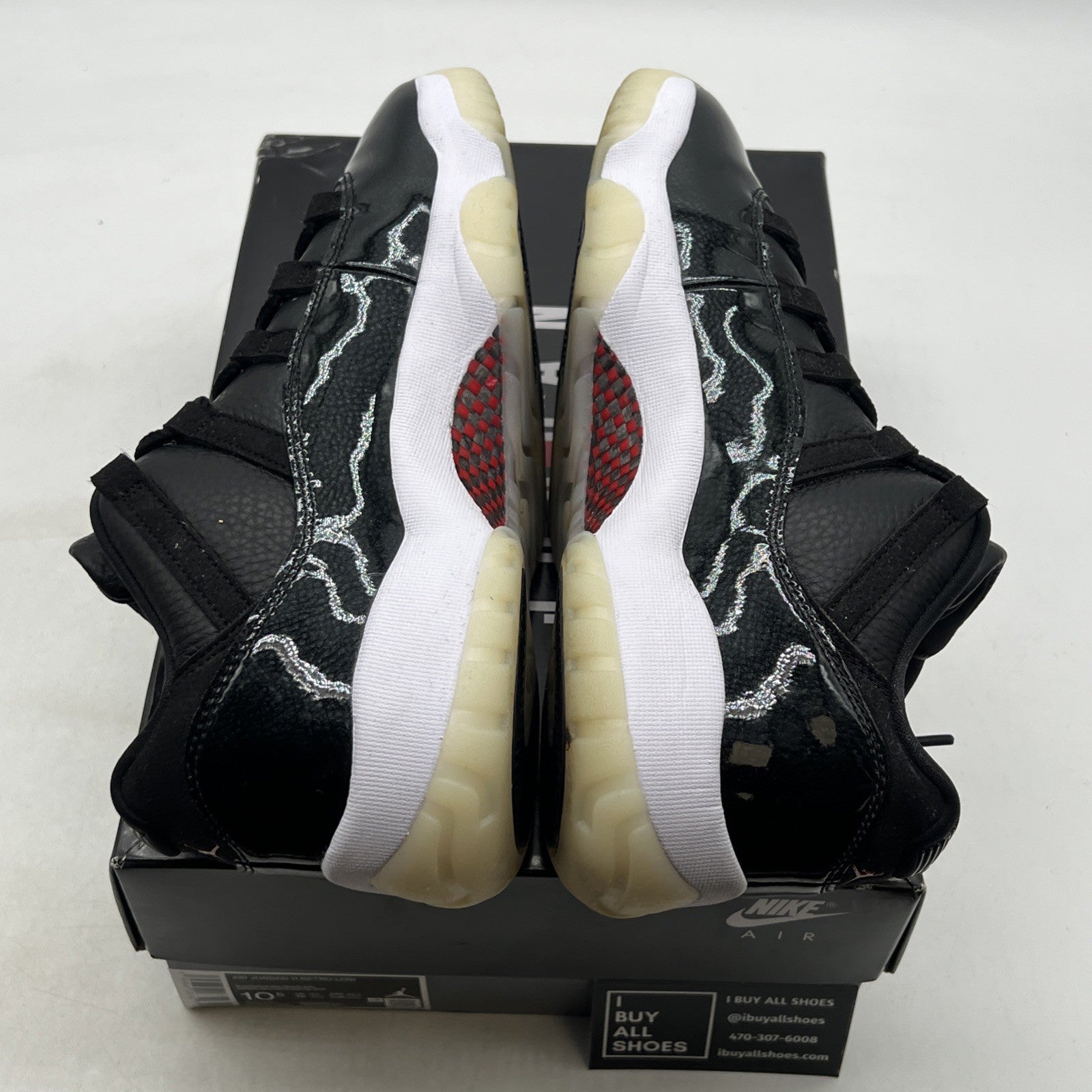 Size 10.5 - Air Jordan 11 Retro Low 72-10 (AV2187-001)