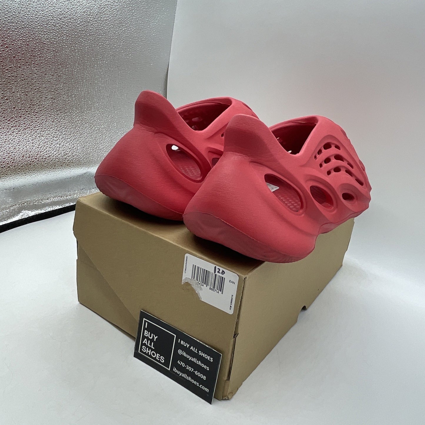 Size 9 - adidas Yeezy Foam Runner Vermillion (GW3355)