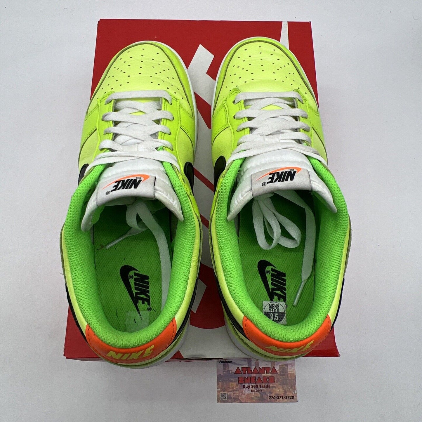 Size 9.5 - Nike Dunk SE Low Volt  (FJ4610-702) Black White