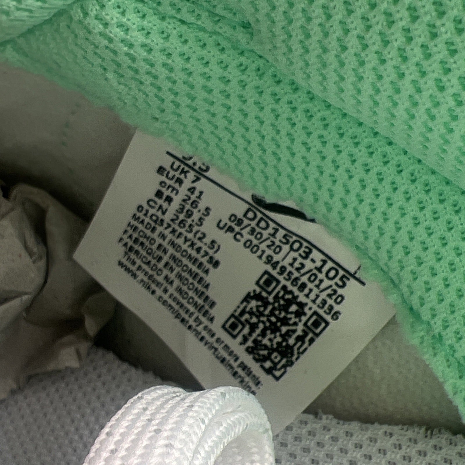 Size 9.5 - Nike Dunk Low Green Glow W (DD1503-105)