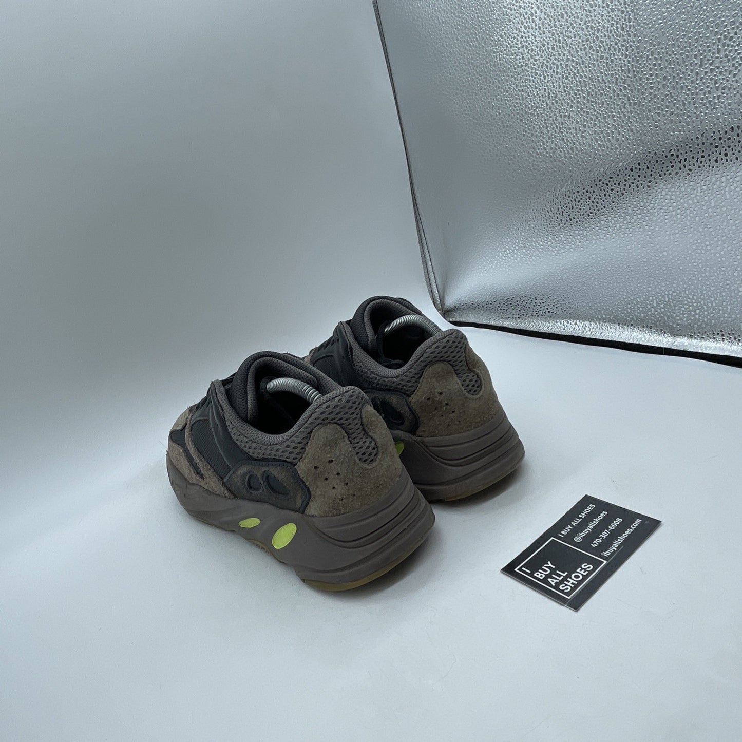 Size 8.5 - adidas Yeezy Boost 700 V1 Mauve Brown Suede Leather (EE9614)