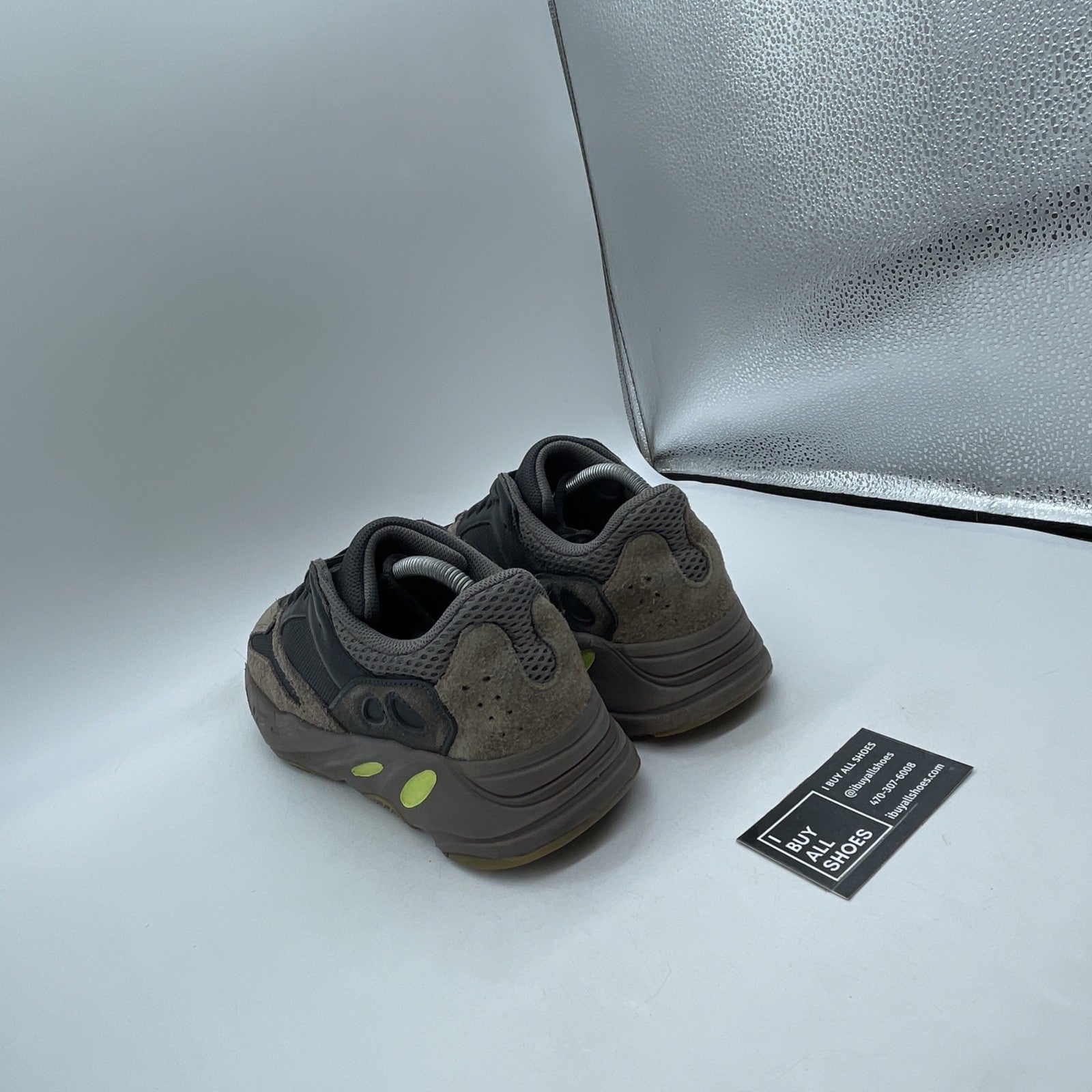 Size 8.5 - adidas Yeezy Boost 700 V1 Mauve Brown Suede Leather (EE9614)