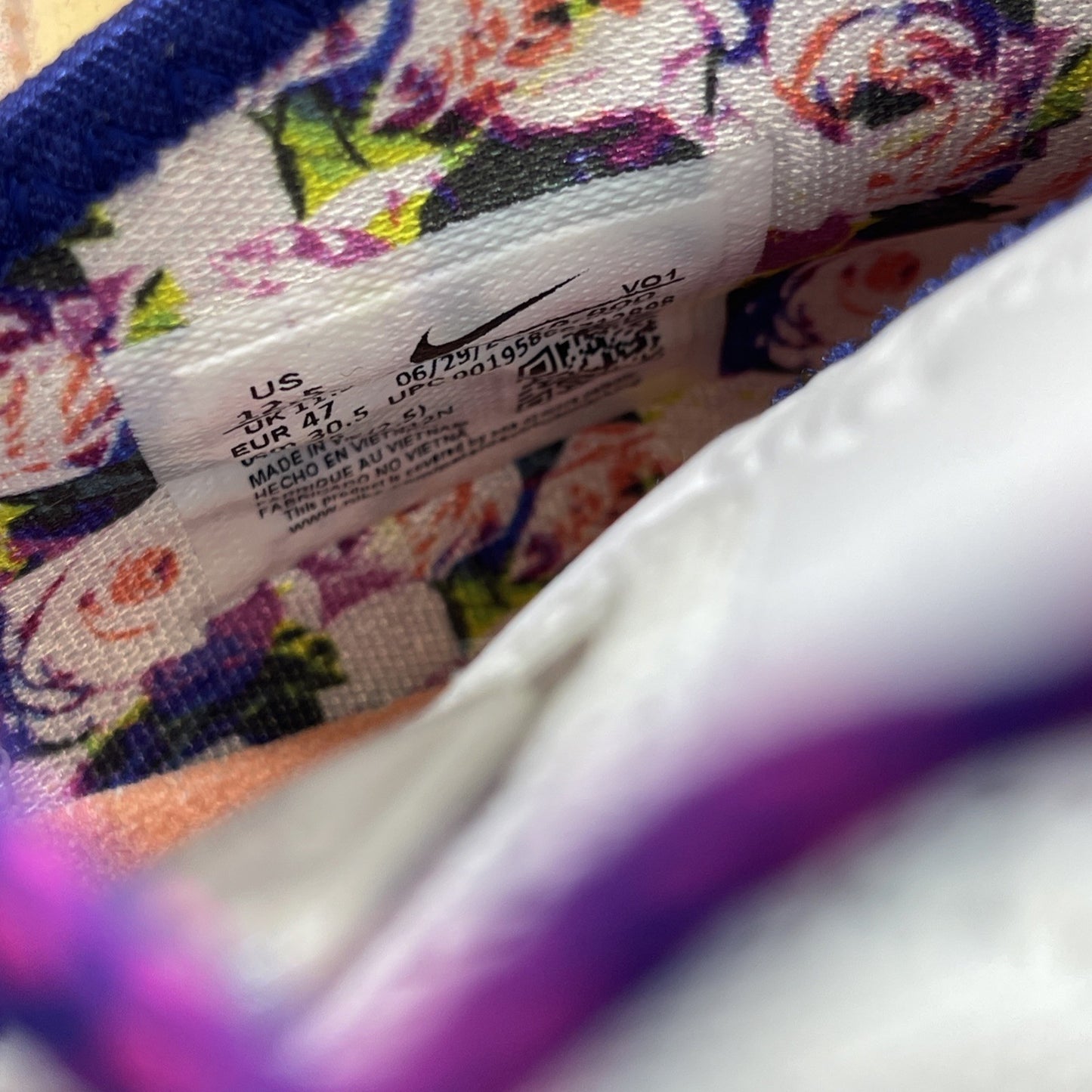 Size 12.5 - Nike LeBron 19 Valentine's Day (DH8459-900)
