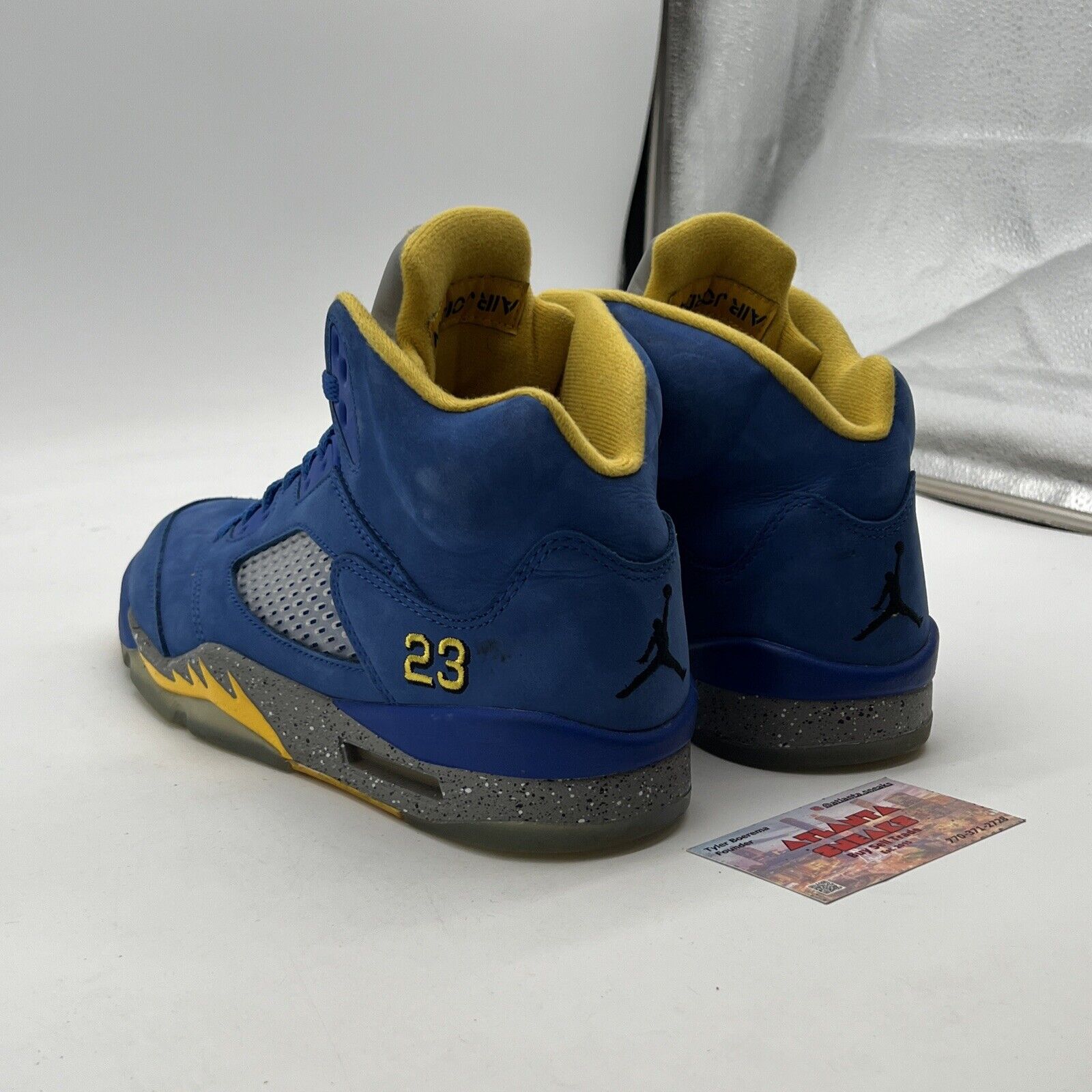 Size 8.5 - Air Jordan 5 Retro Laney (CD2720-400)