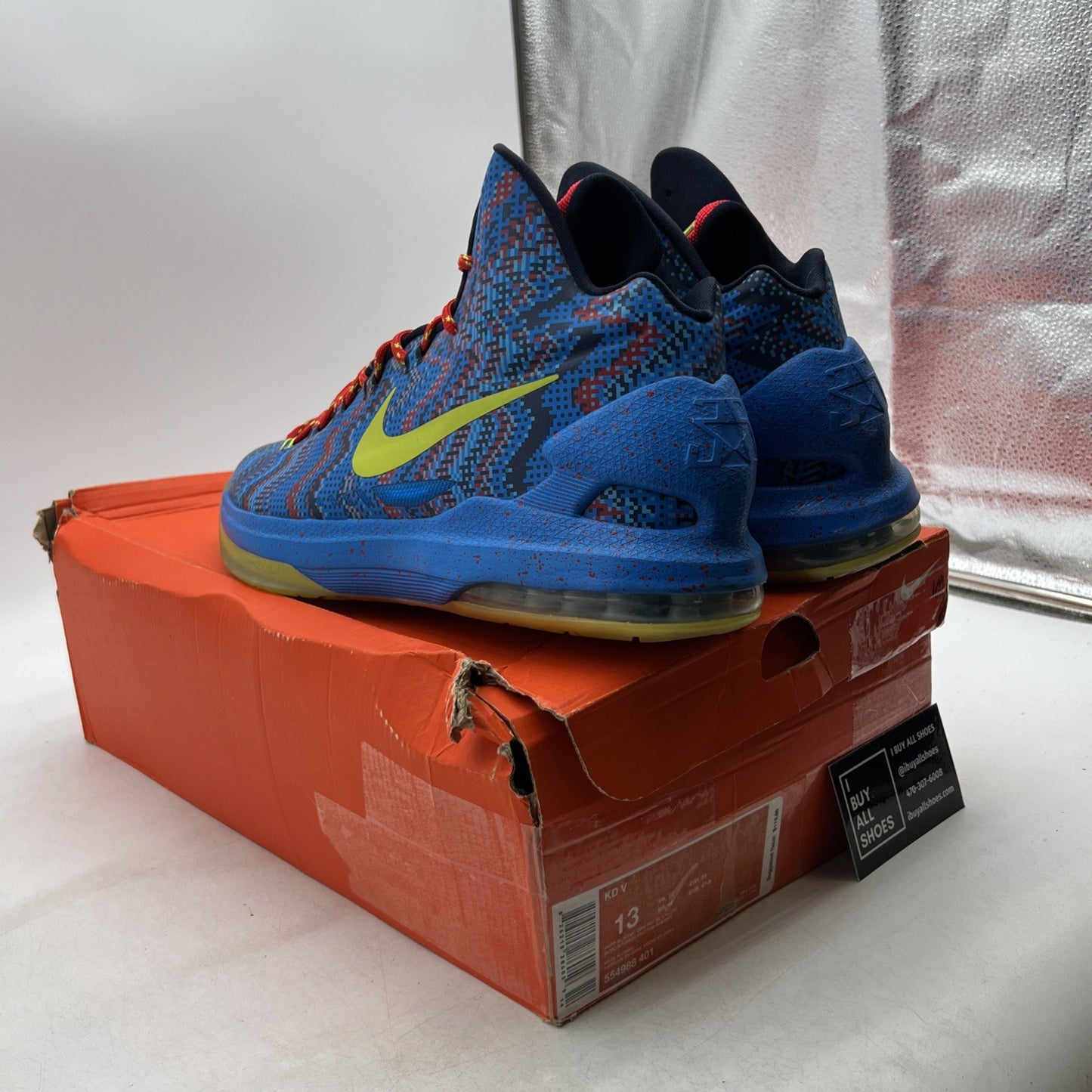 Size 13 - Nike KD 5 Basketball Shoe Christmas (554988-401)