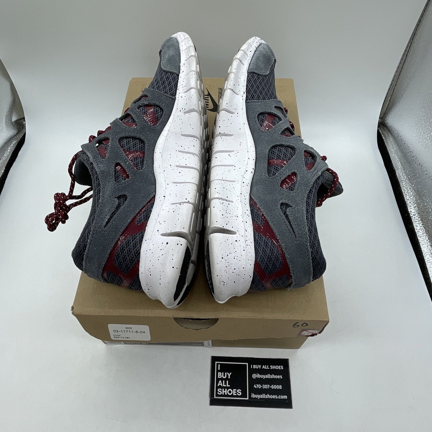 Size 10 - Nike Free Run 2 gray and crimsom red (555174-061)
