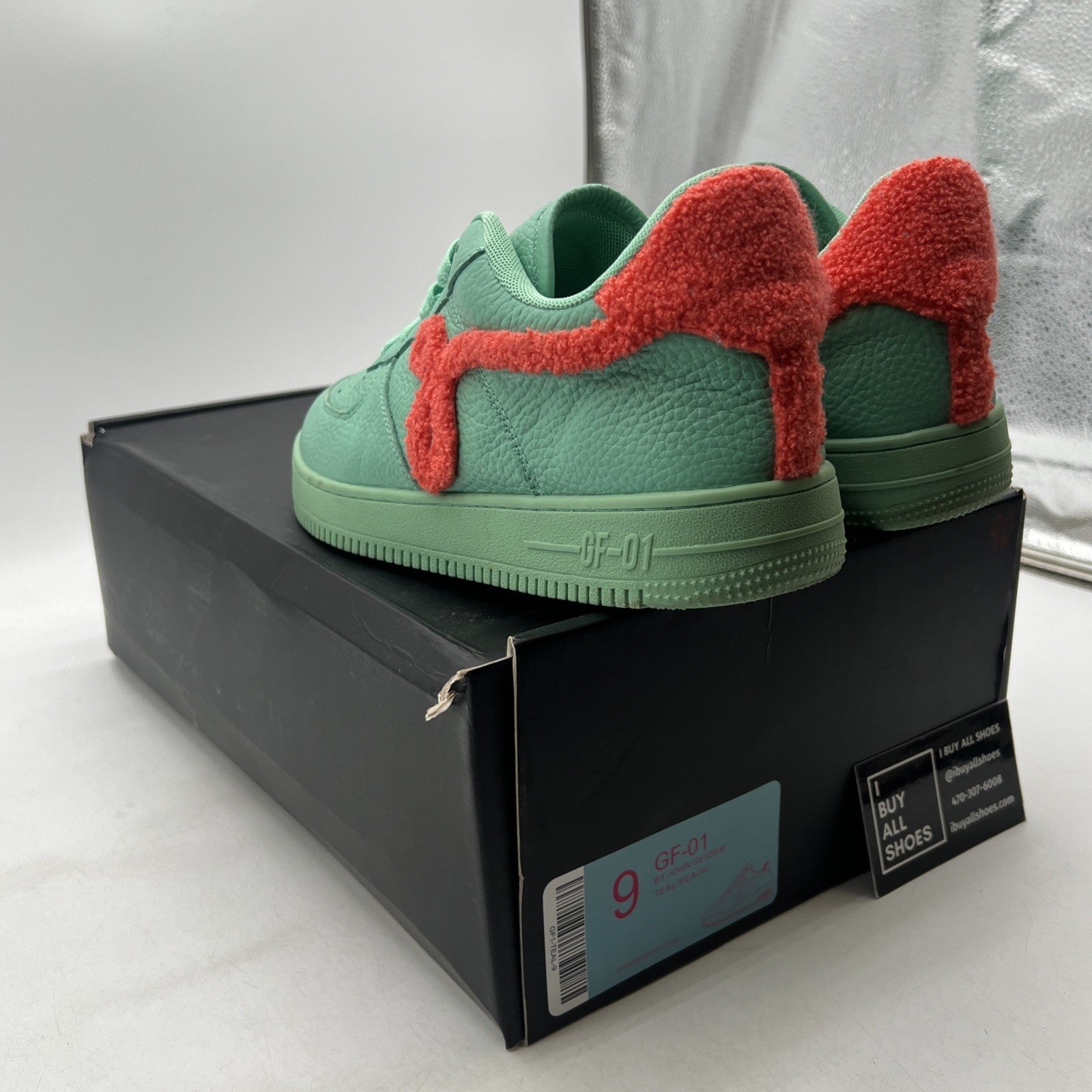 Size 9 - GF-01 By John Geiger 'Teal Pebbled Leather Peach Chenille'