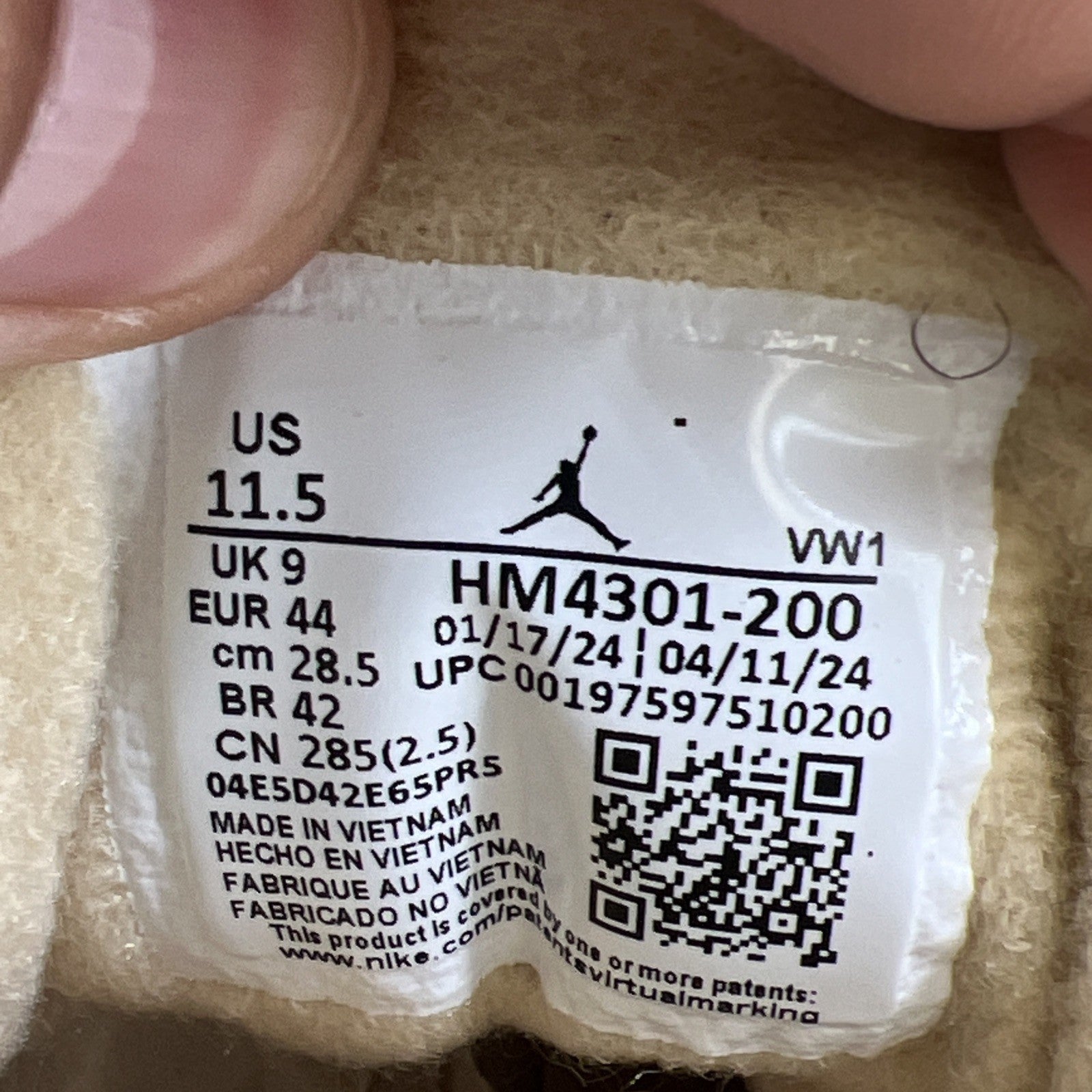 Size 11.5W - Air Jordan 3 (HM4301-200) (HM4301-200)