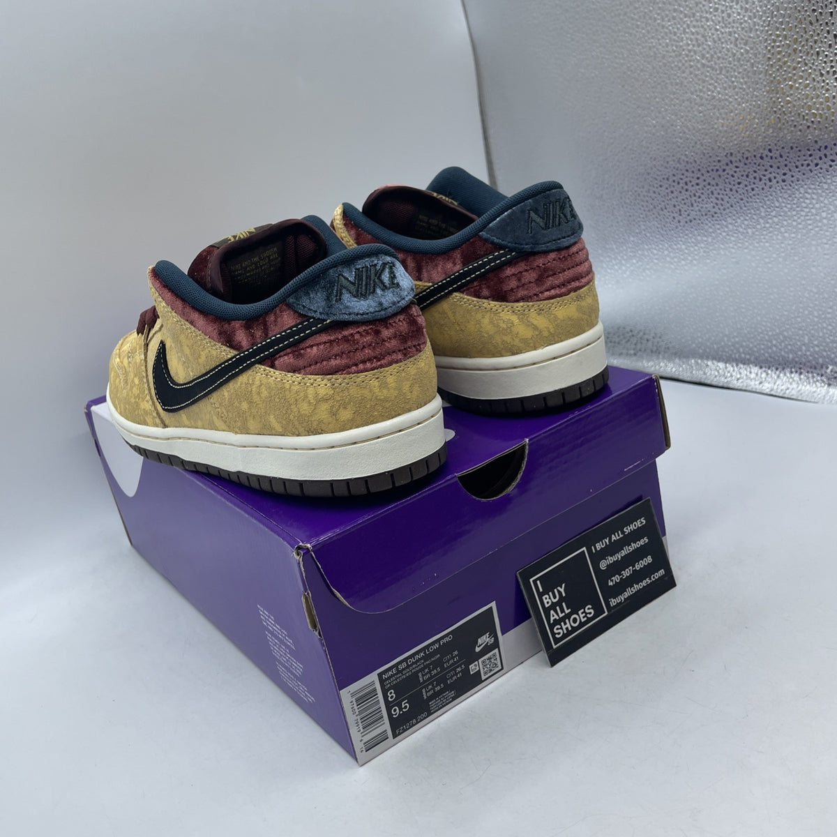 Size 8 - Nike Dunk SB Low City of Cinema (FZ1278-200)
