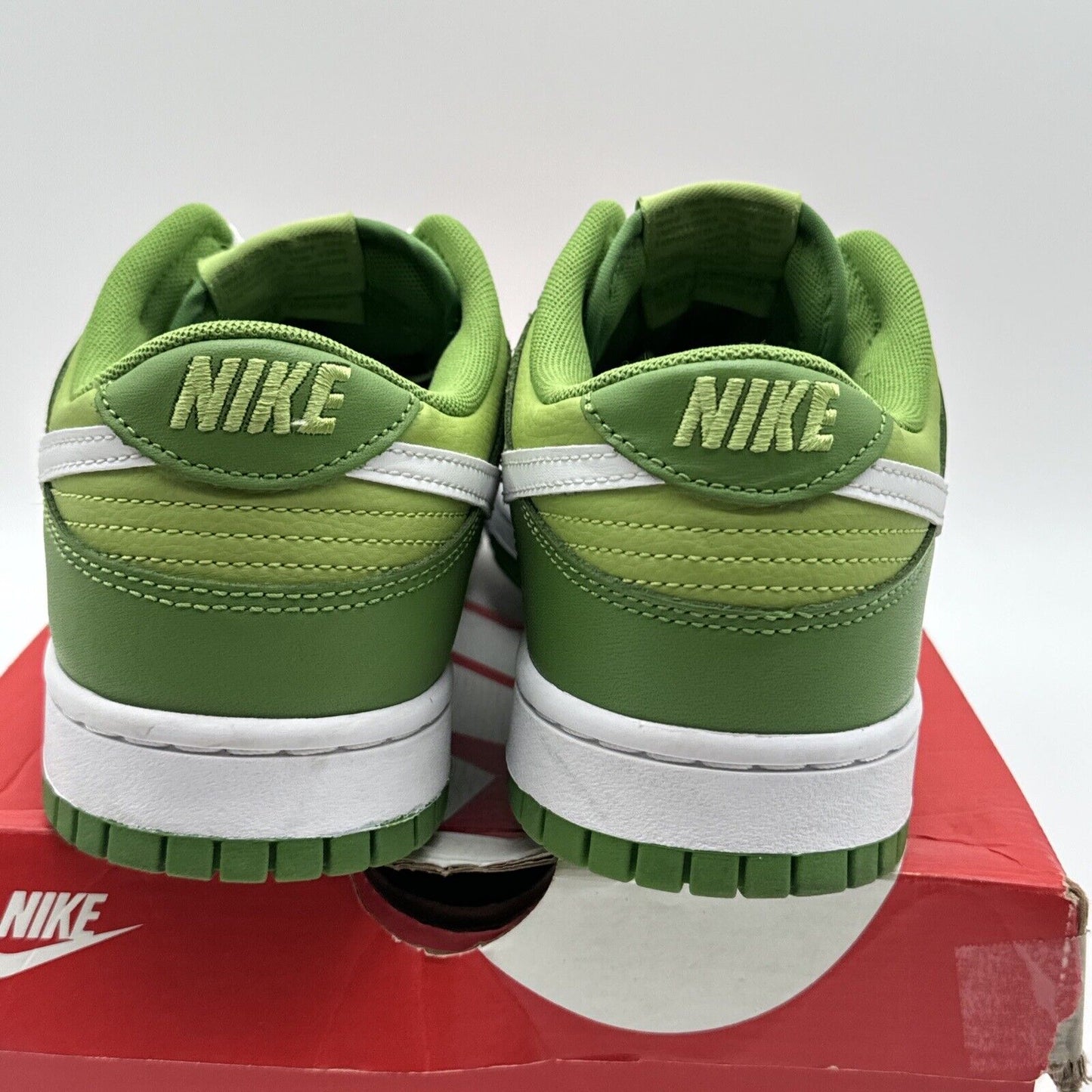 Size 9.5 - Nike Dunk Low Green Chlorophyll Kermit Vibe White Green Leather Og Al