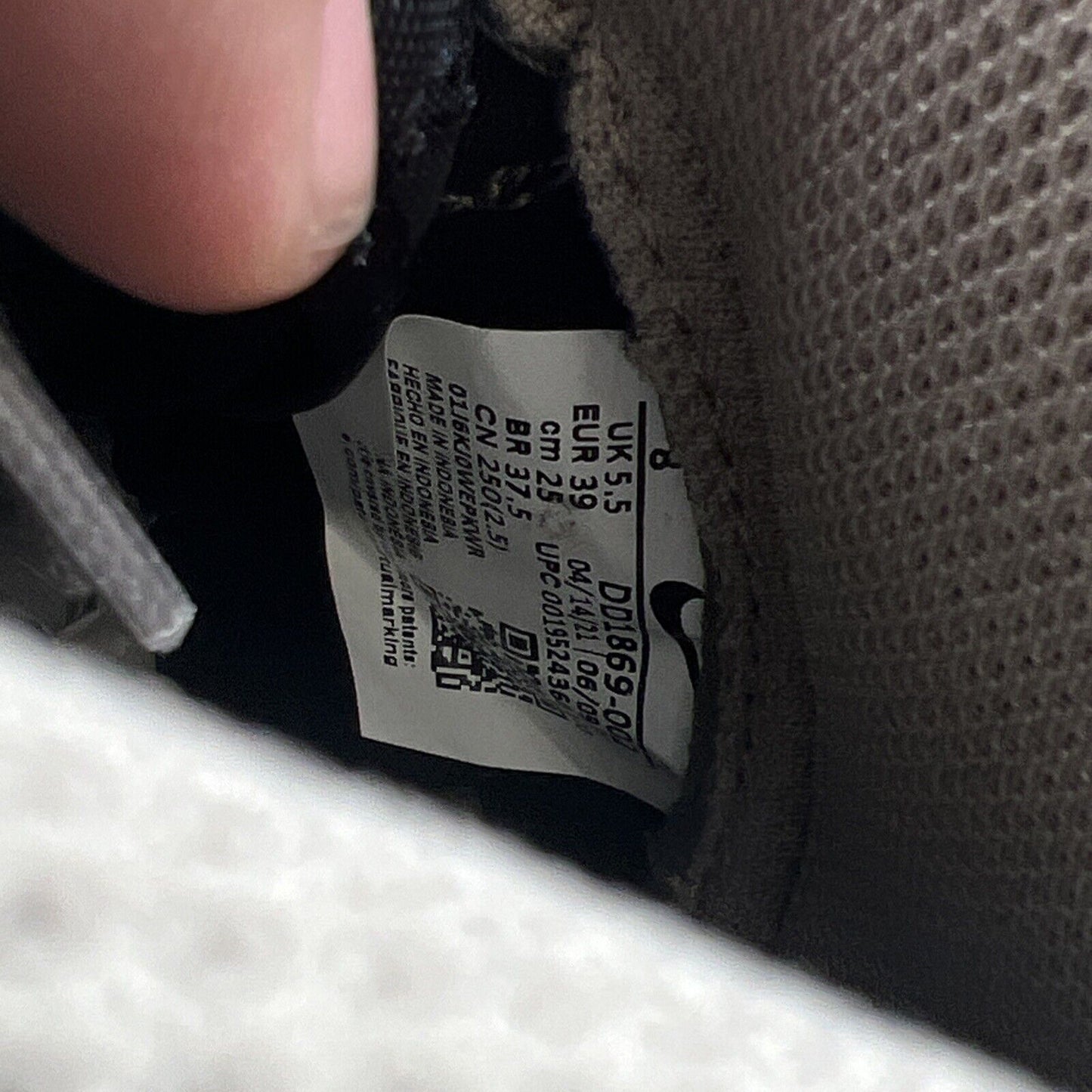 Size 8 - Nike Dunk High Moon Fossil W (DD1869-002)
