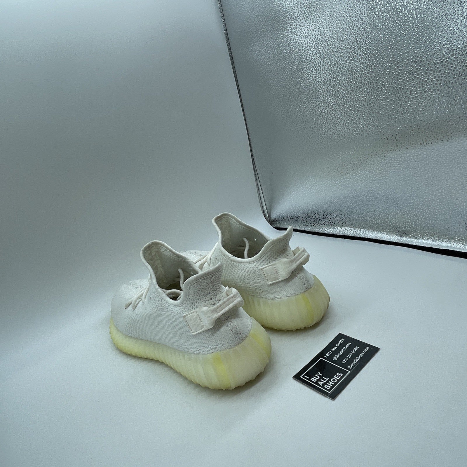 Size 10 - adidas Yeezy Boost 350 V2 Low Cream White Suede (CP9366)