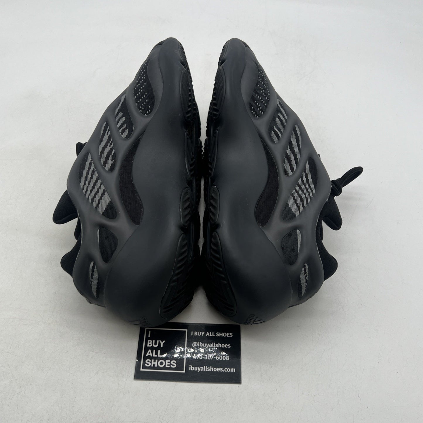 Size 9.5 - Adidas Yeezy 700 V3 Alvah (H67799)