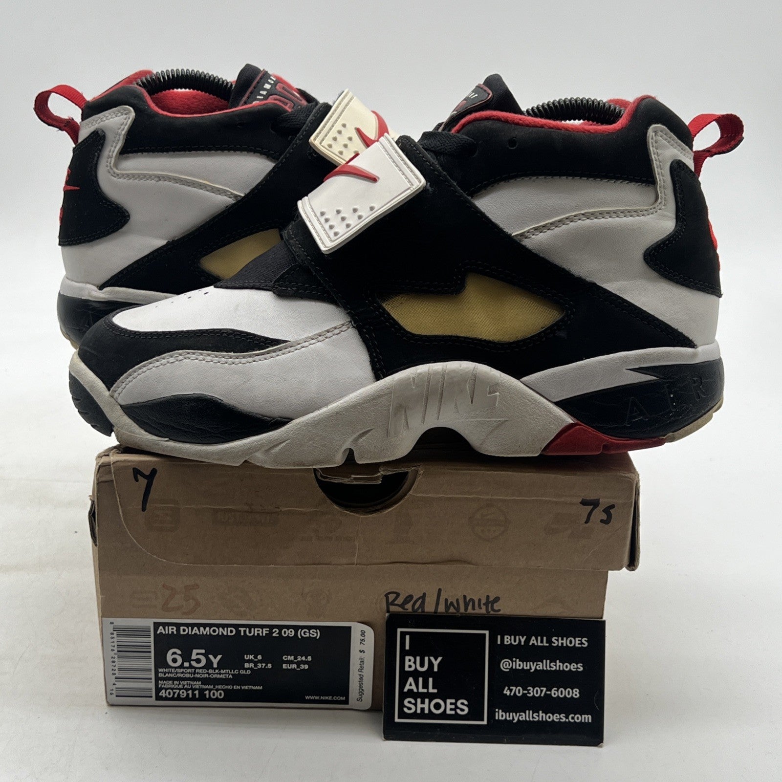 Size 6.5Y - Nike Air Diamond Turf 2 Black White Sneaker Shoes Boys (407911-100)