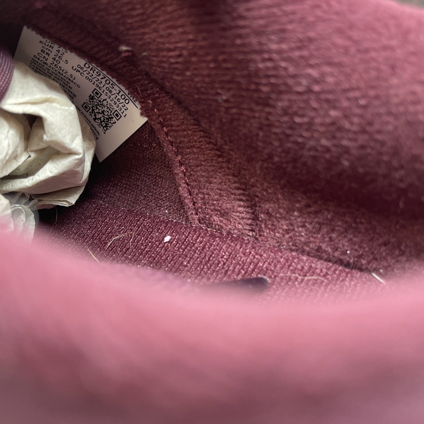 Size 8.5 - Nike Dunk Low Premium Valentine's Day (DR9705-100)