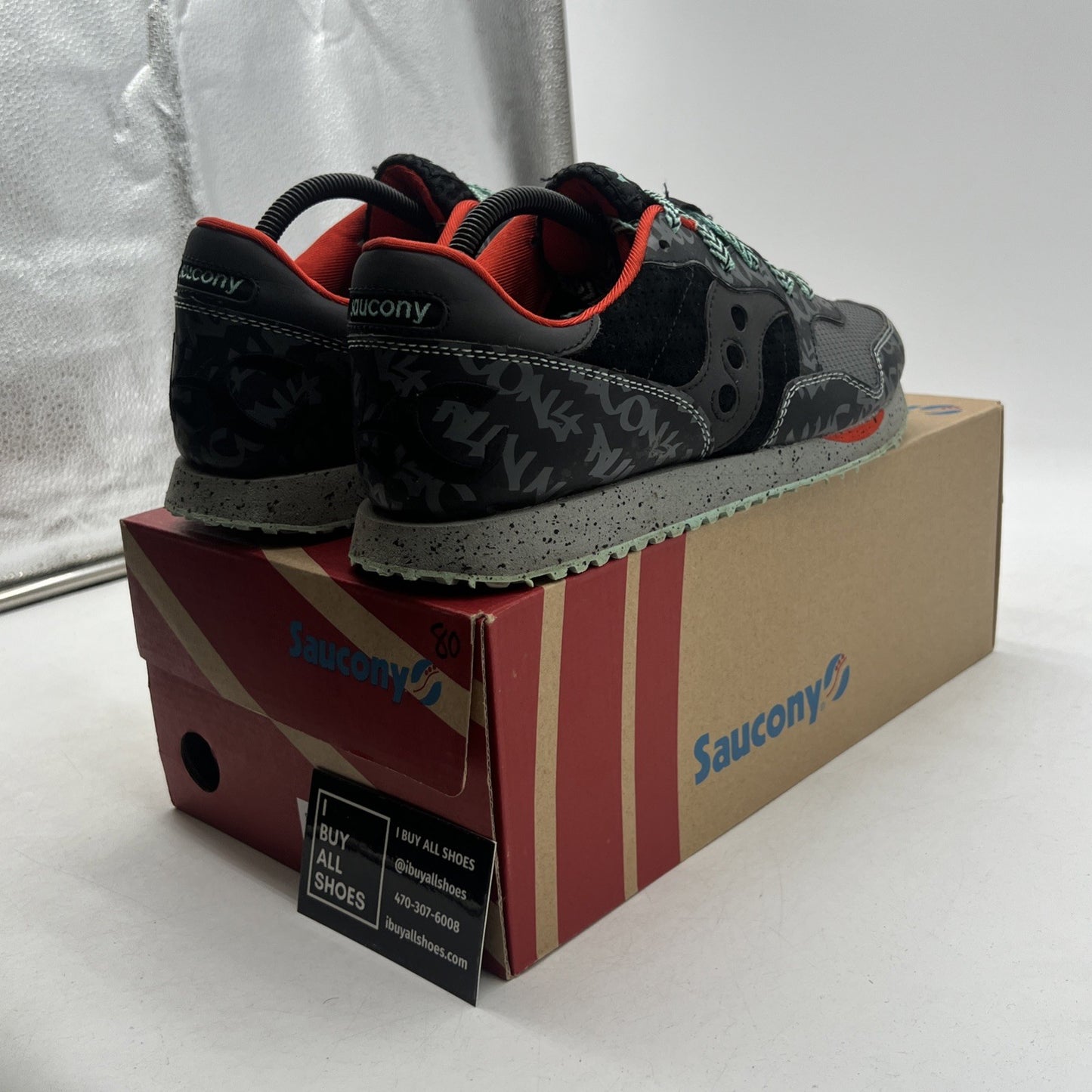 Size 10 - Saucony DXN Trainer NYC (S70189-1)