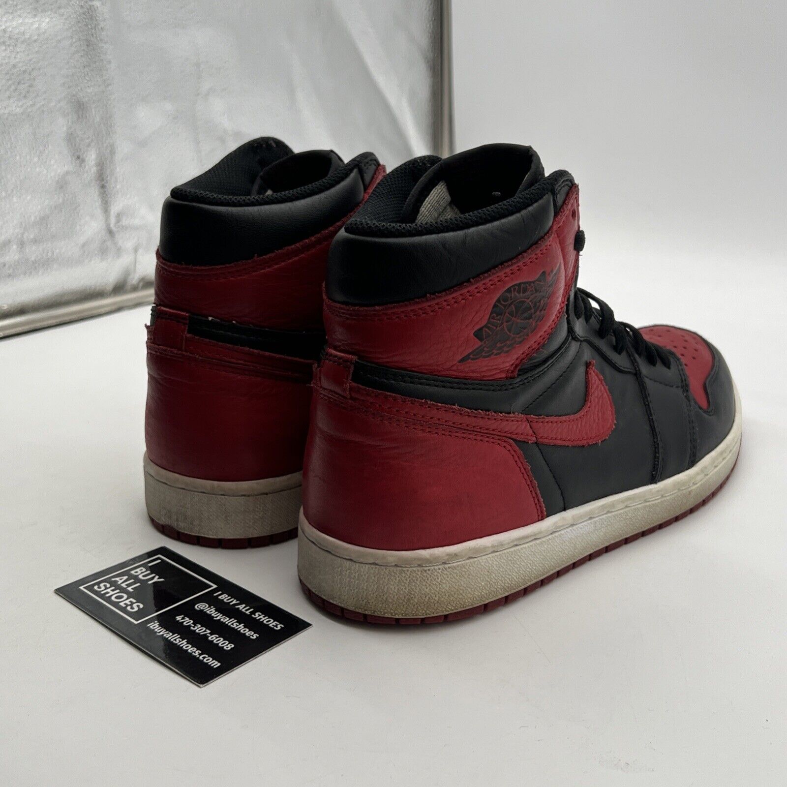 Size 9.5 - Air Jordan 1 Retro OG High Banned, Bred (555088-001)