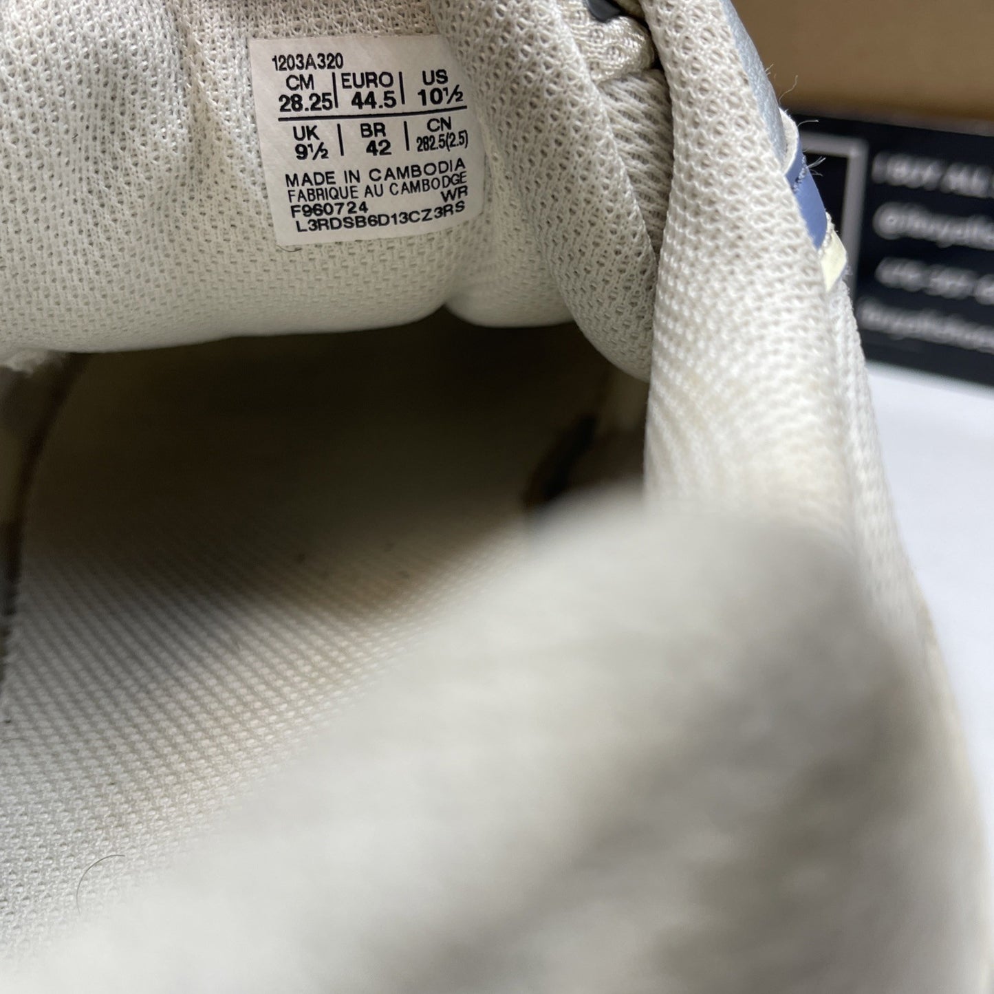 Size 10.5 - Asics Sportstyle GT-2160 Cream Denim Blue Running (1203A320-107)