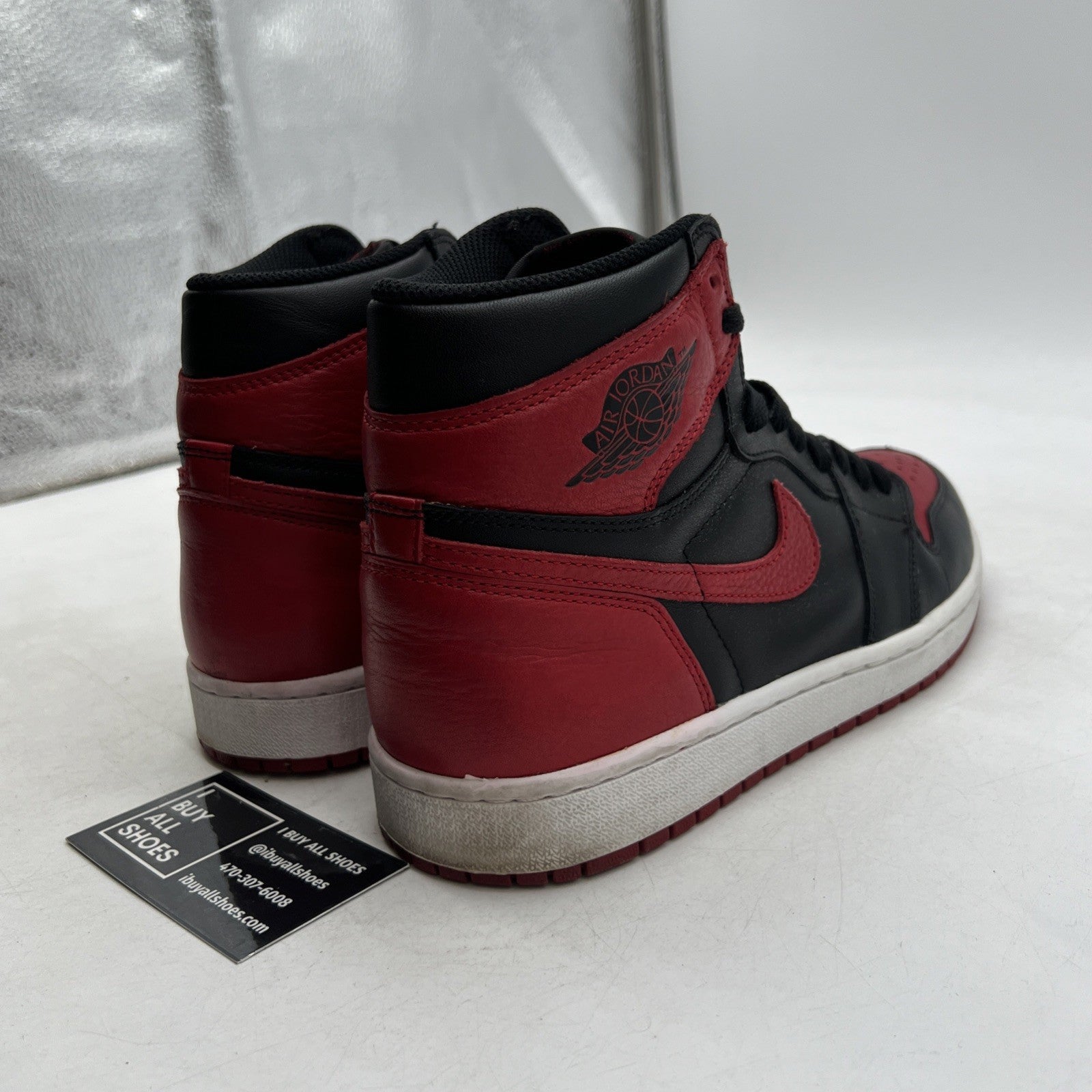 Size 9 - Air Jordan 1 Retro OG High Banned, Bred (555088-001)