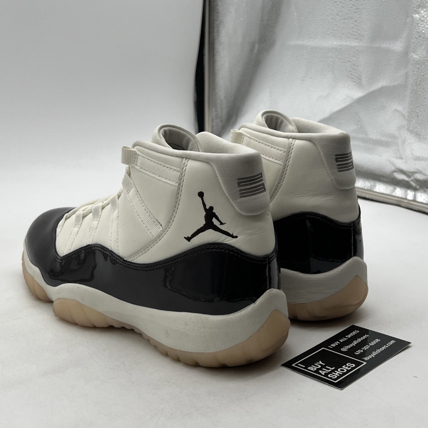 Size 11.5 - Air Jordan 11 Retro Mid Neapolitan W (AR0715-101)
