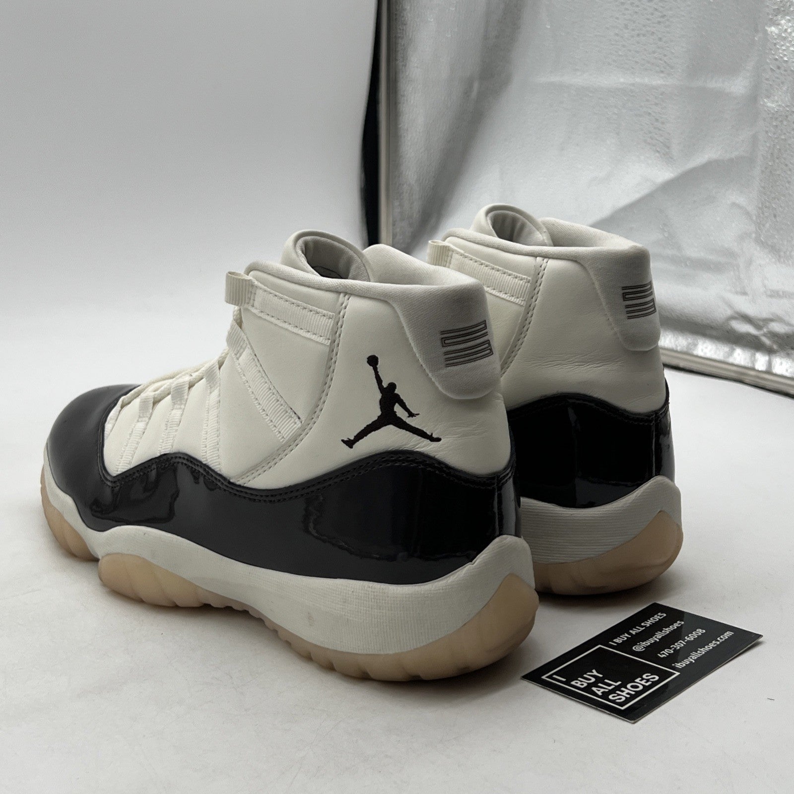 Size 11.5 - Air Jordan 11 Retro Mid Neapolitan W (AR0715-101)