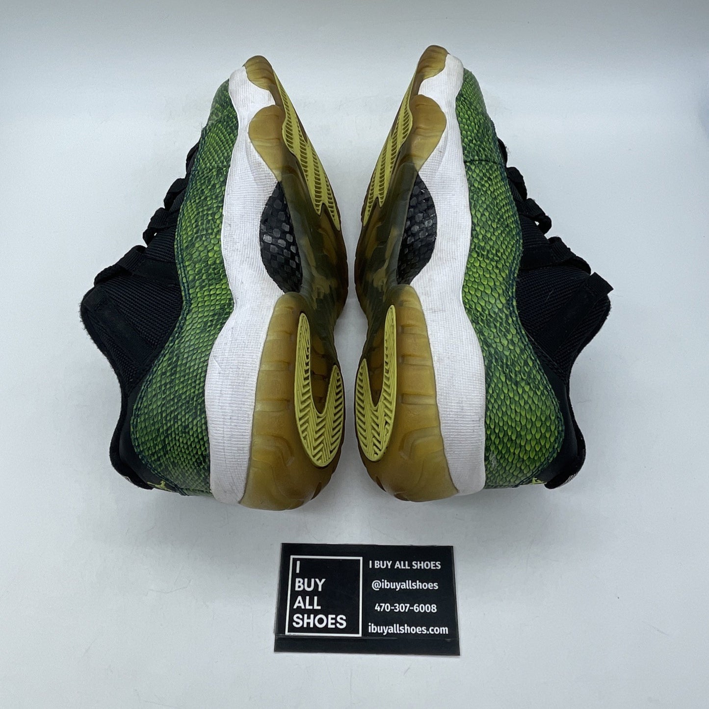 Size 8 - Air Jordan 11 Retro Low Snake (528895-033)