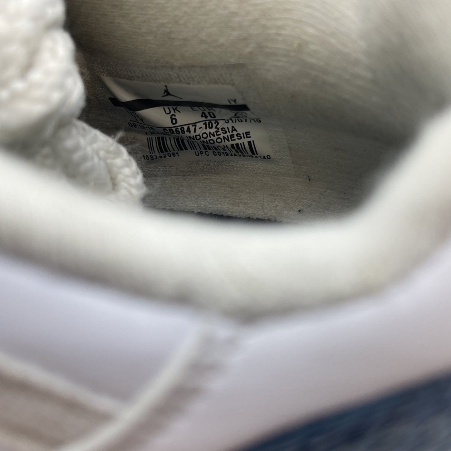 Size 7Y (GS) - Air Jordan 11 Retro 2019 Low Navy Snakeskin (CD6847-102)