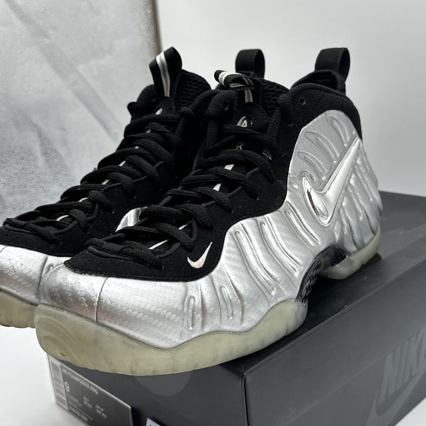 Size 9 - Nike Air Foamposite Pro ‘Silver Surfer’ Silver Shiny Icy Some Reflect