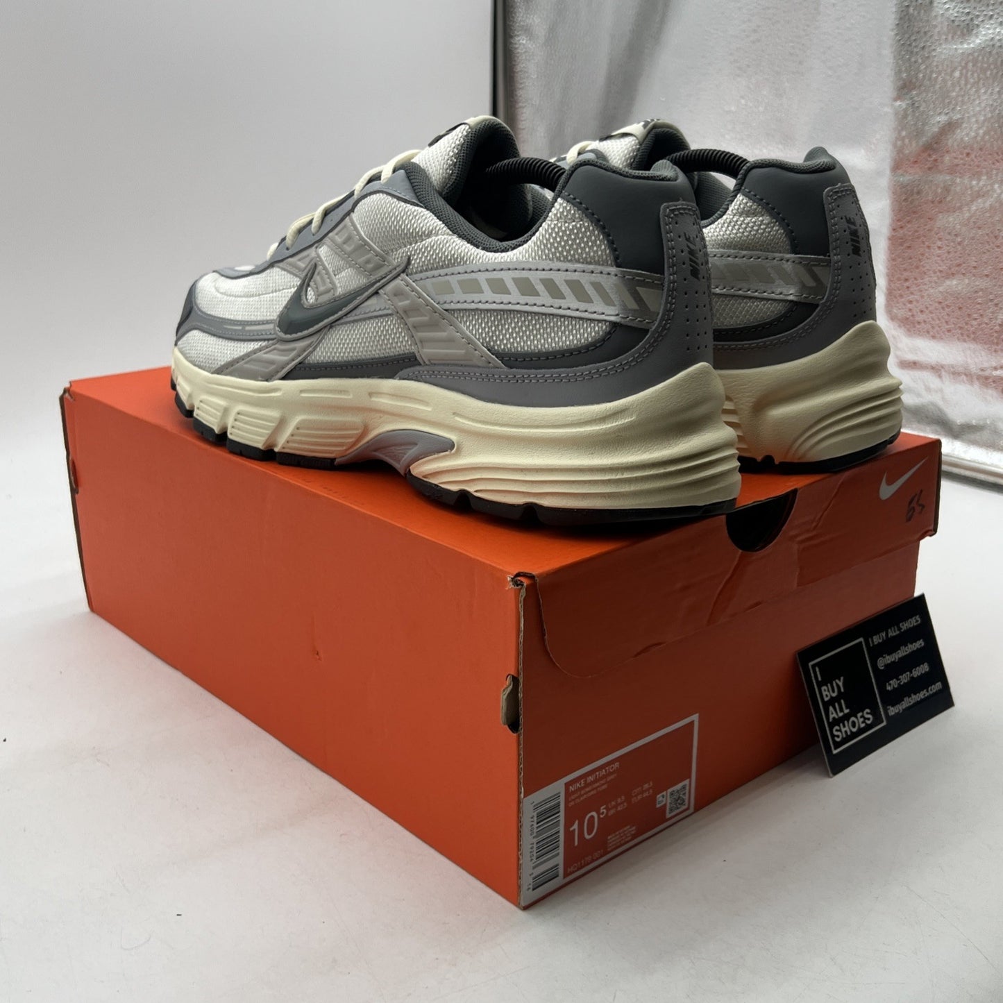 Size 10.5 - Nike Initiator Light Bone Metallic Silver (HQ1179-001)
