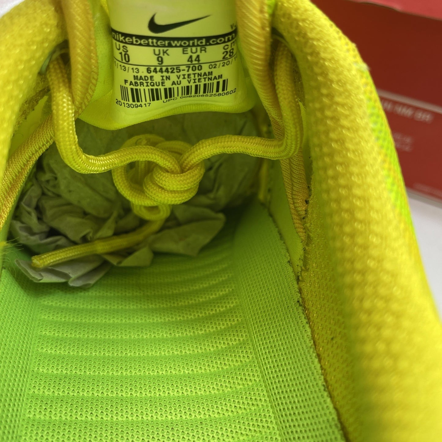 Size 10 - Nike Rosherun Nm Br Yellow Green White Suede Leather (644425-700)